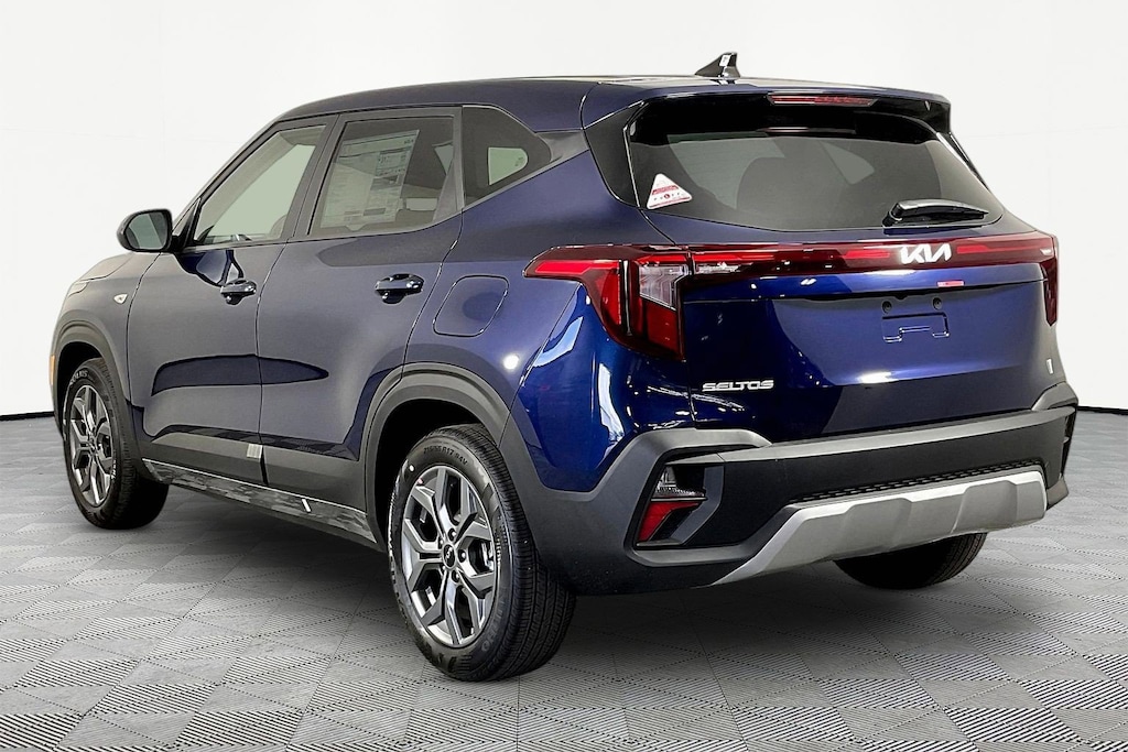 New 2026 Kia Seltos LX SUV