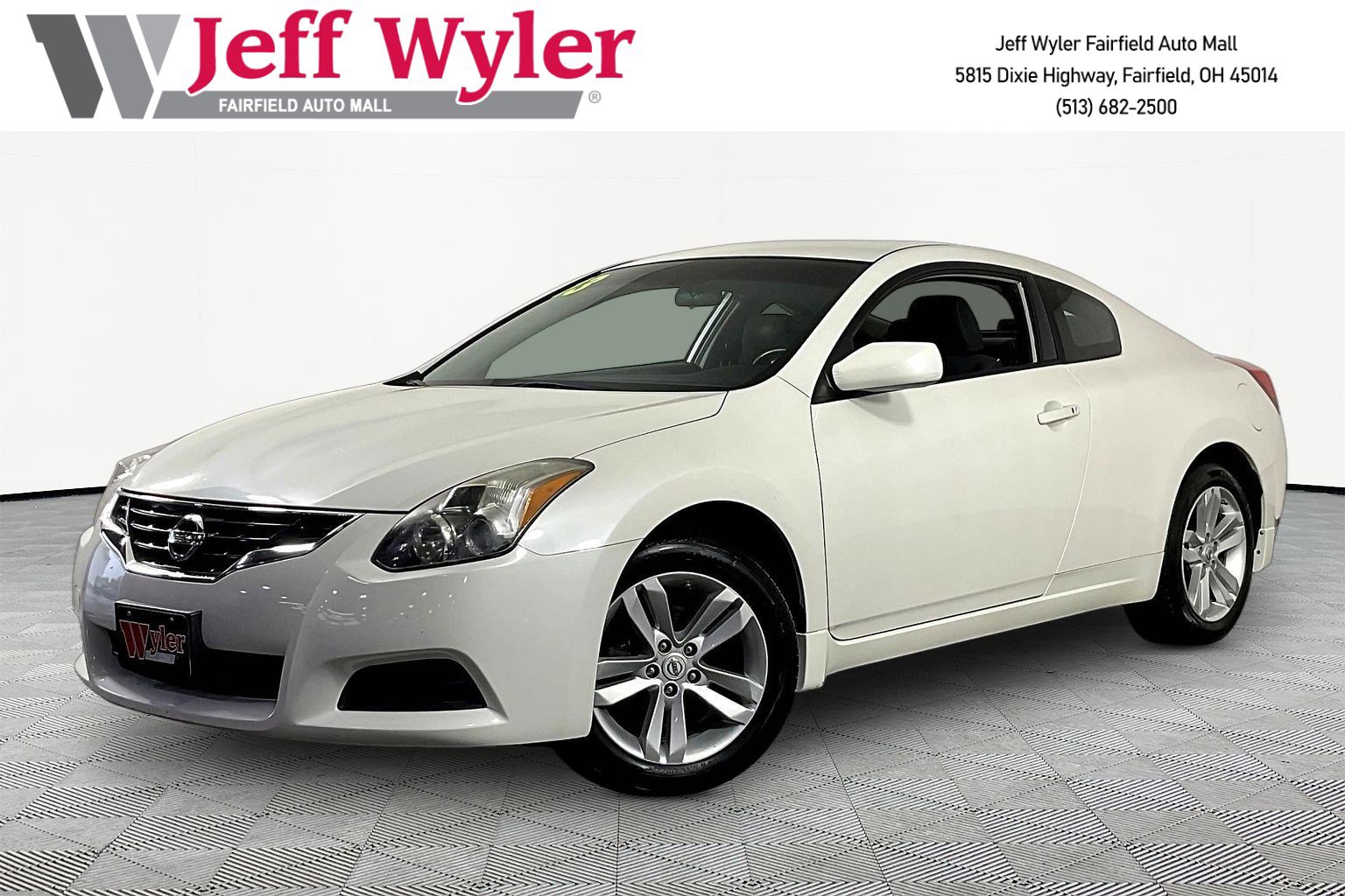 2013 Nissan Altima Coupe 2.5 S CVT's photo