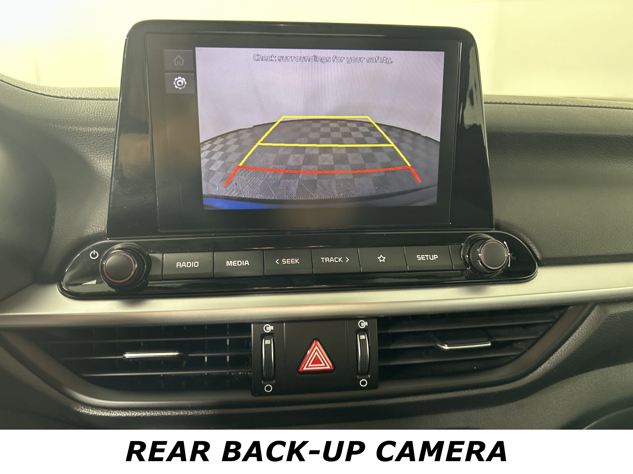 2023 Kia Forte LXS photo 4
