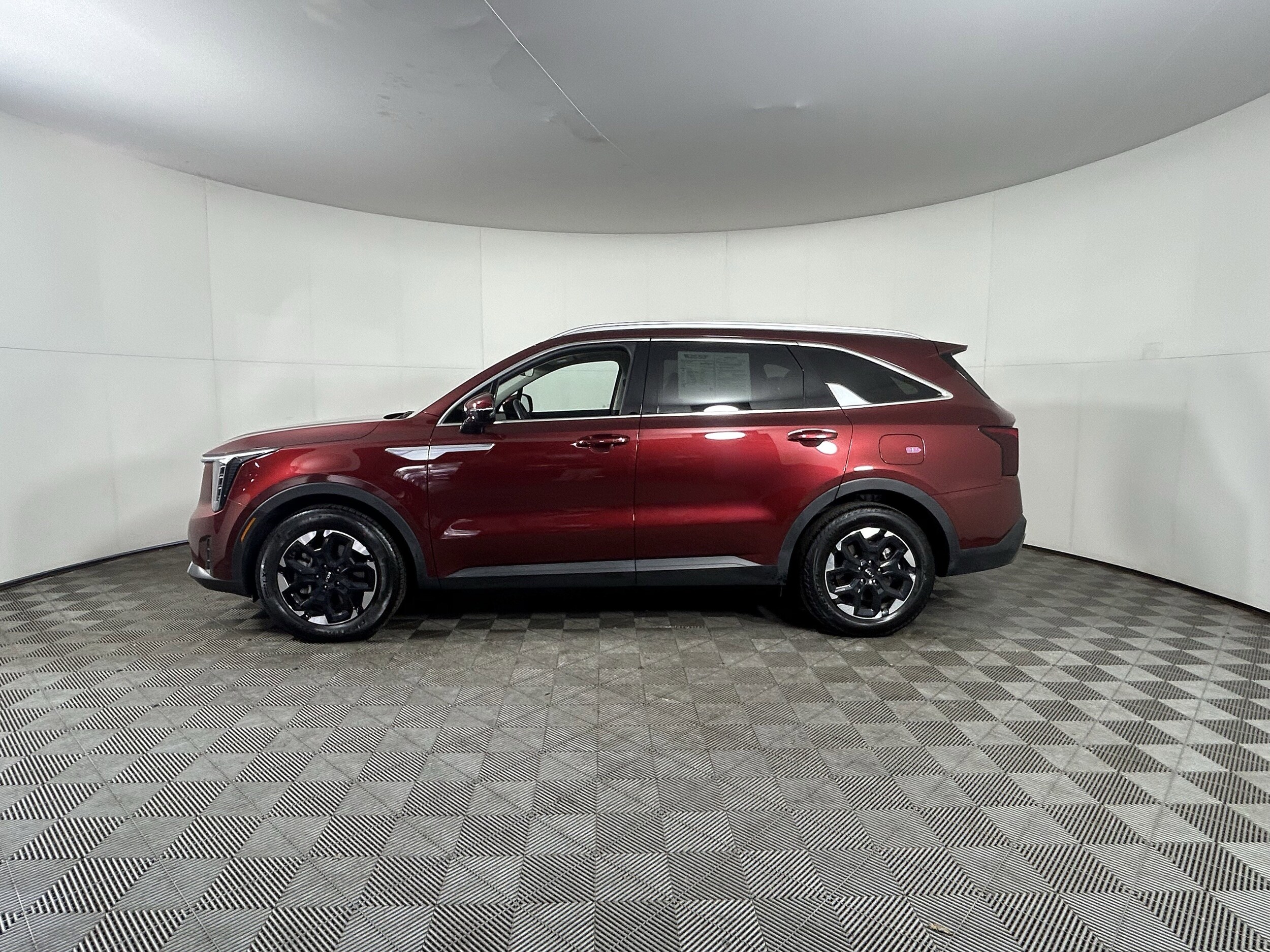 2025 Kia Sorento S photo 4