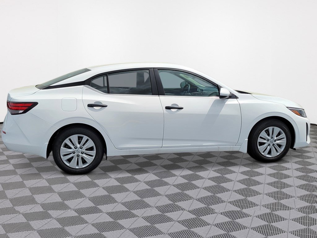 2025 Nissan Sentra S photo 2