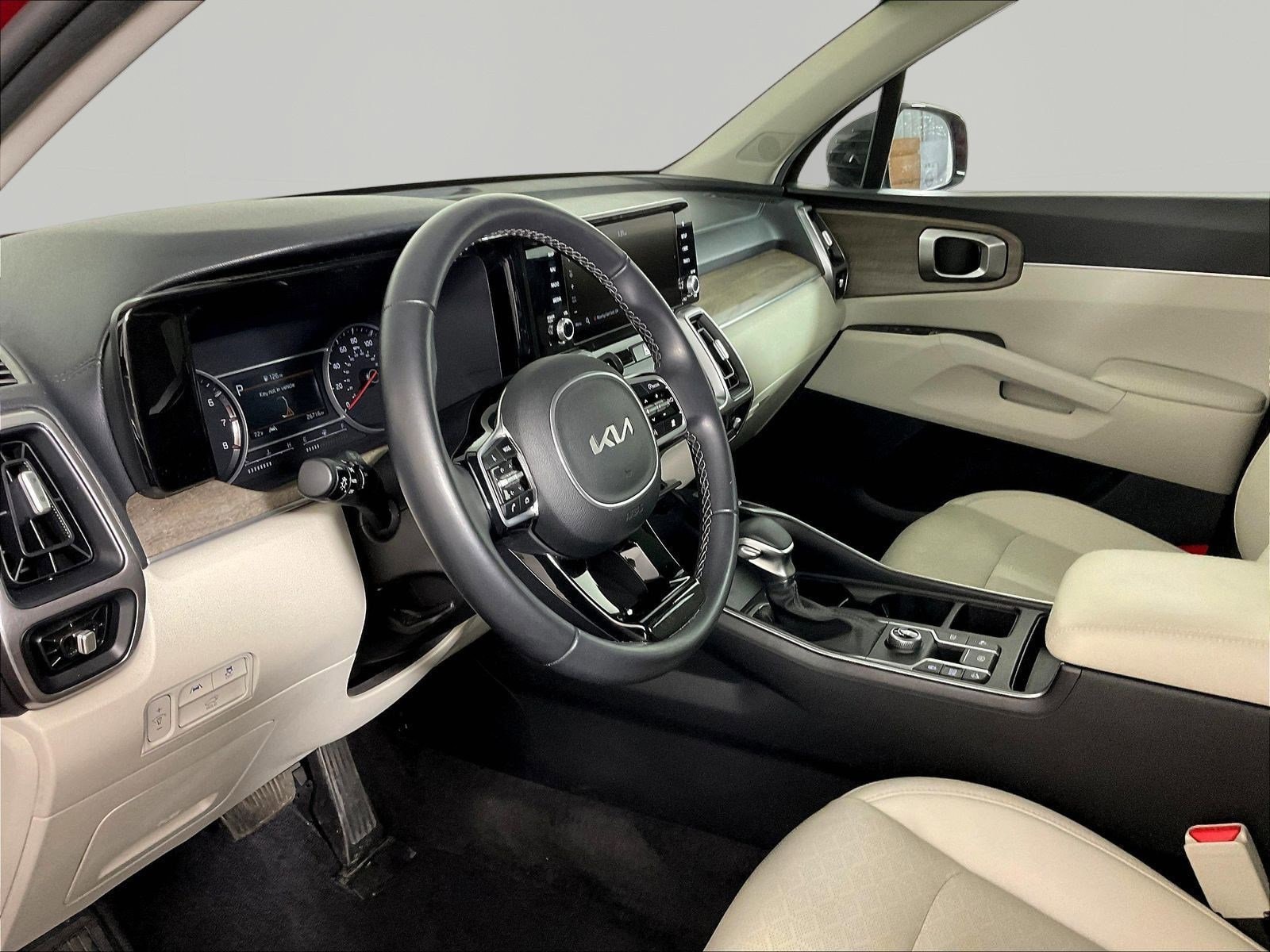 2023 Kia Sorento EX - Photo 17