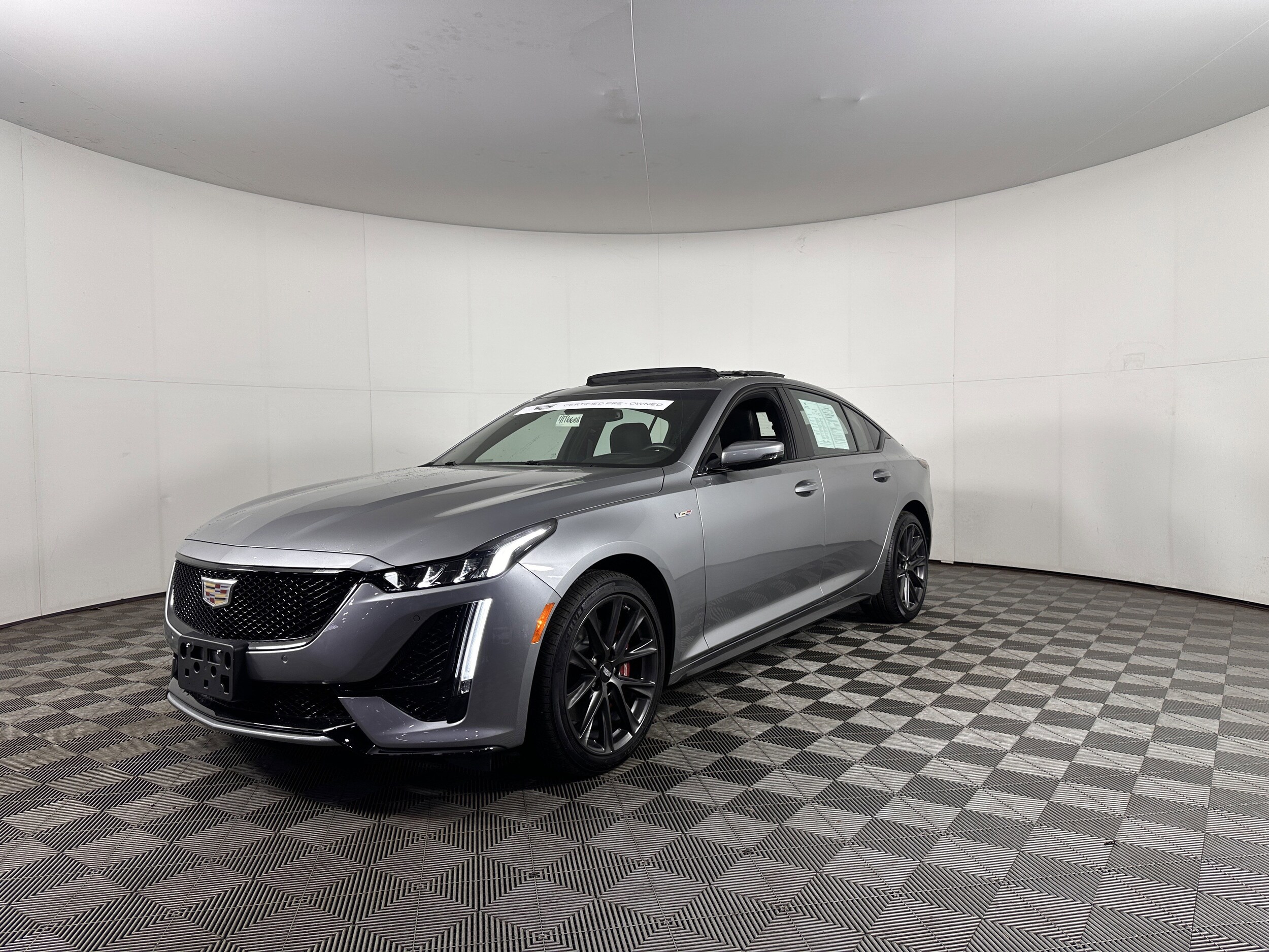 2024 Cadillac CT5 V photo 3