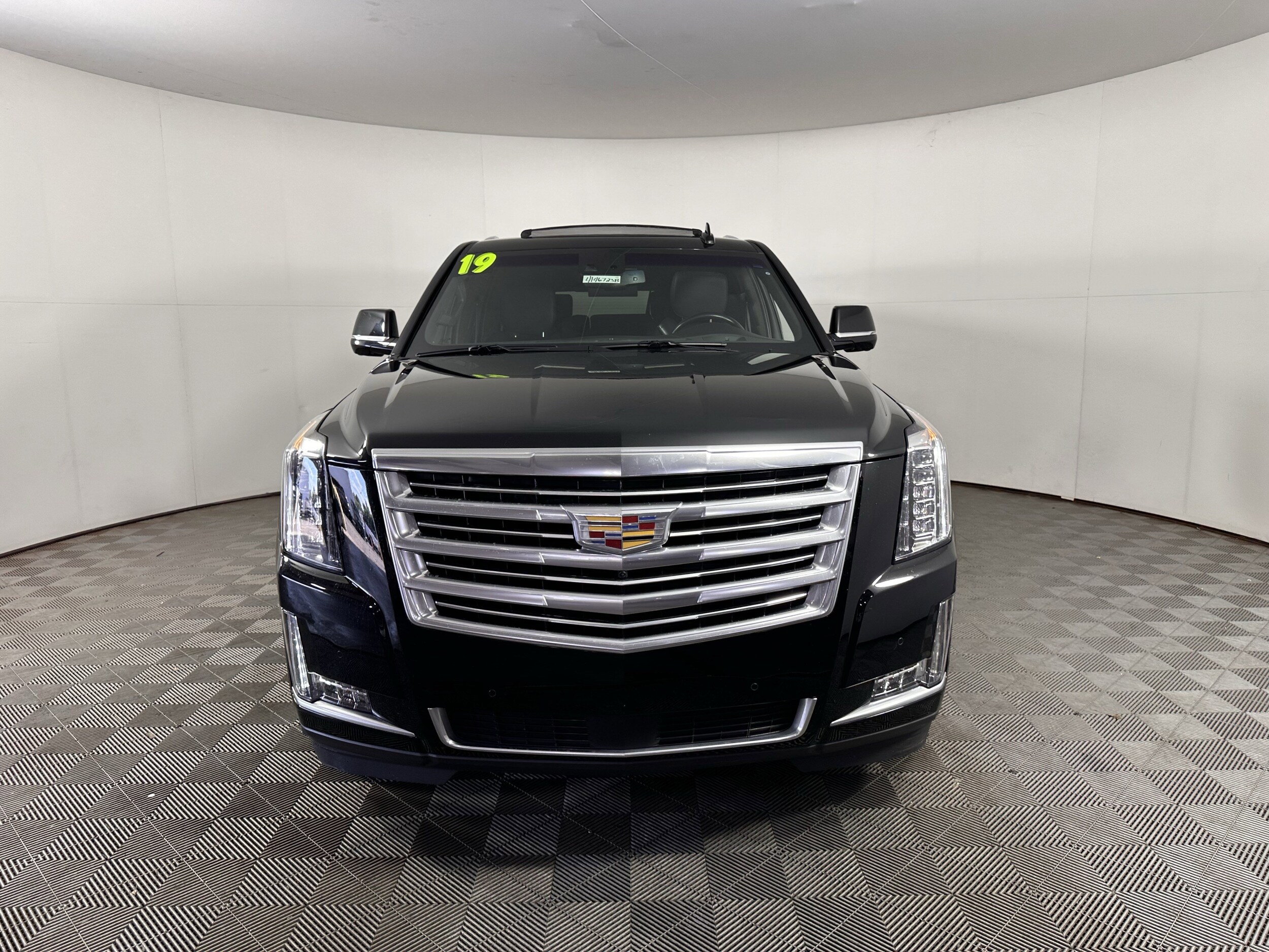 2016 Cadillac Escalade ESV Platinum photo 2