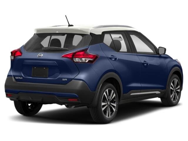 2019 Nissan Kicks SR photo 2