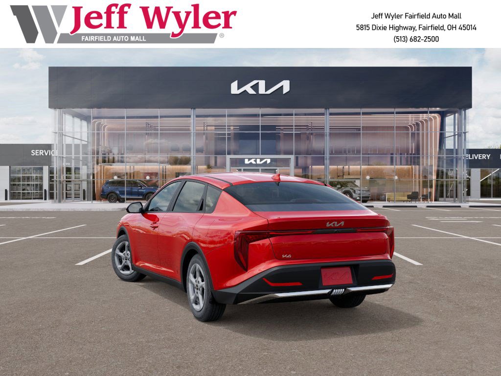 2025 Kia K4 LXS photo 2