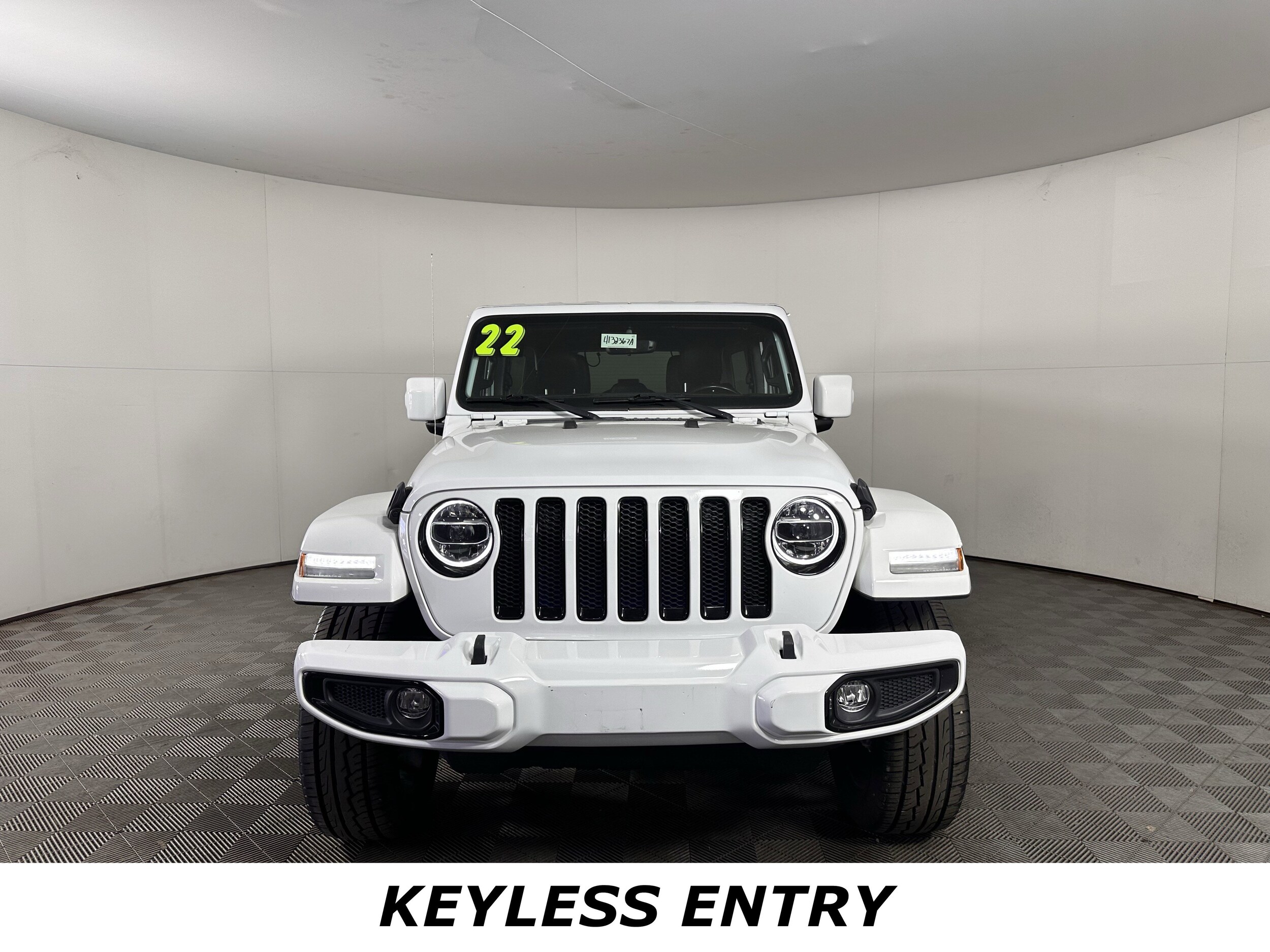2022 Jeep Wrangler Unlimited High Altitude photo 2