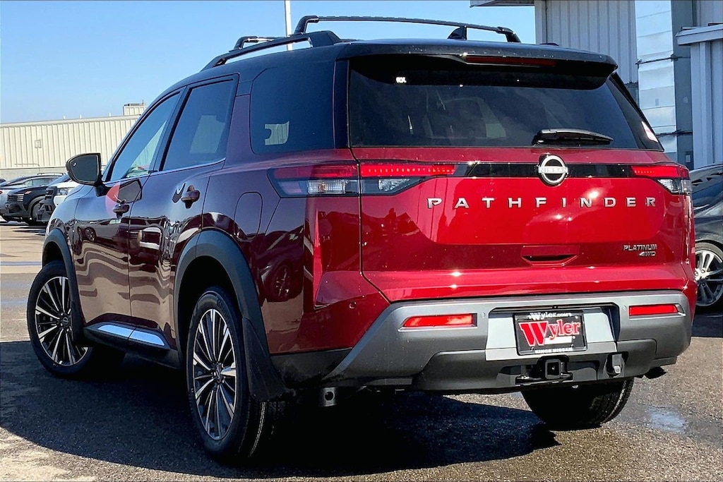 New 2026 Nissan Pathfinder Platinum SUV