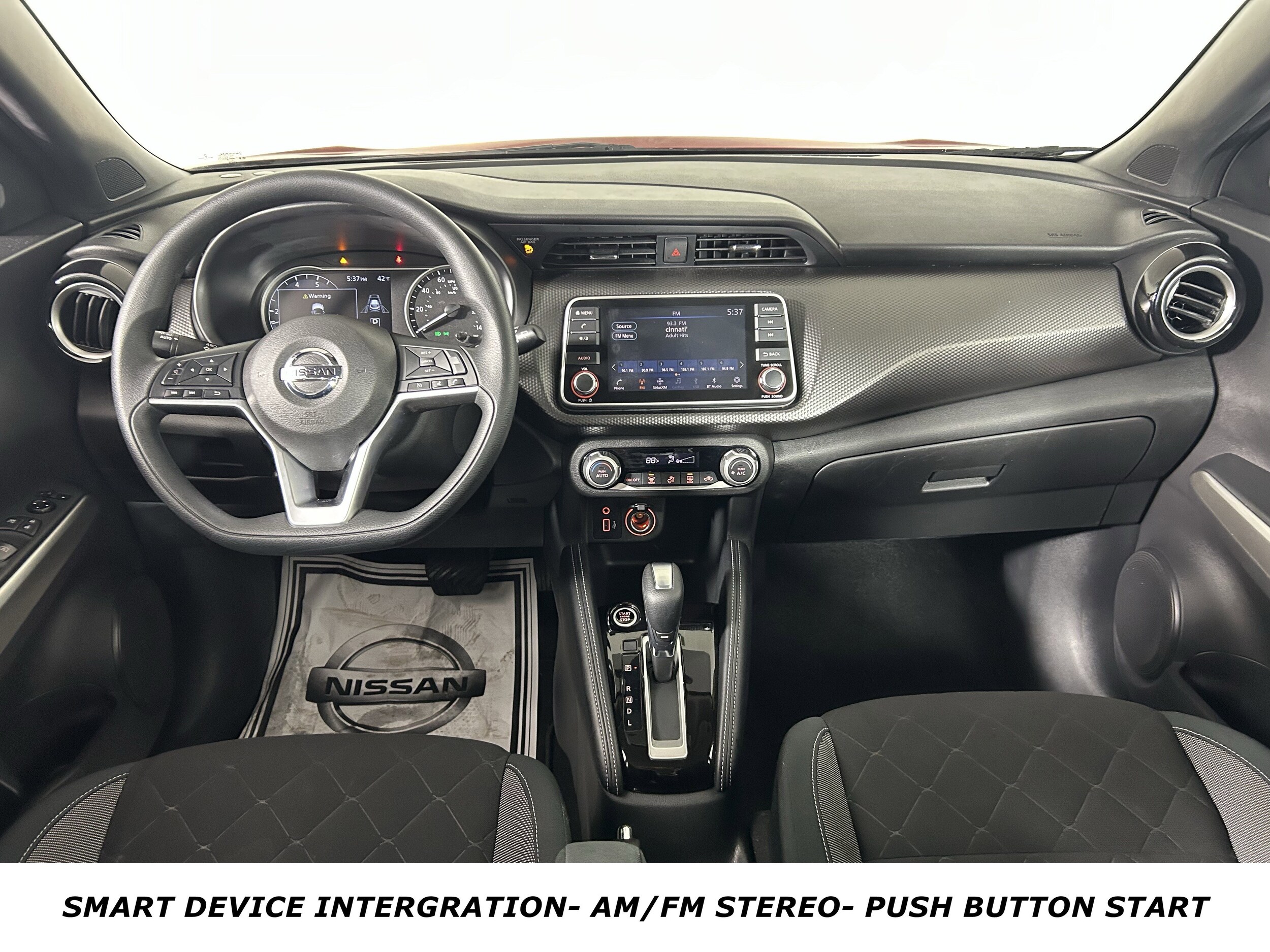 2020 Nissan Kicks SV photo 2