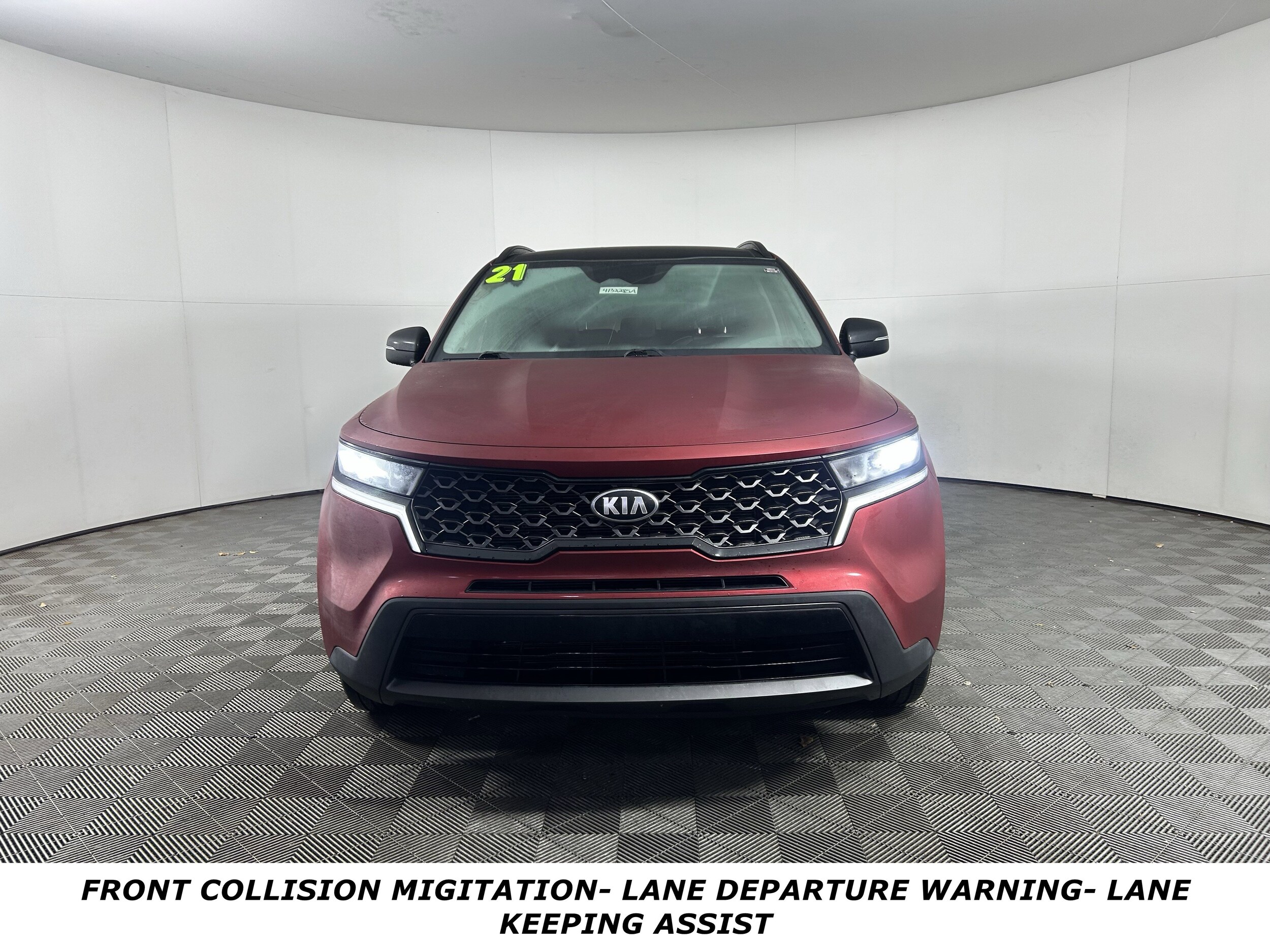 2021 Kia Sorento S photo 2