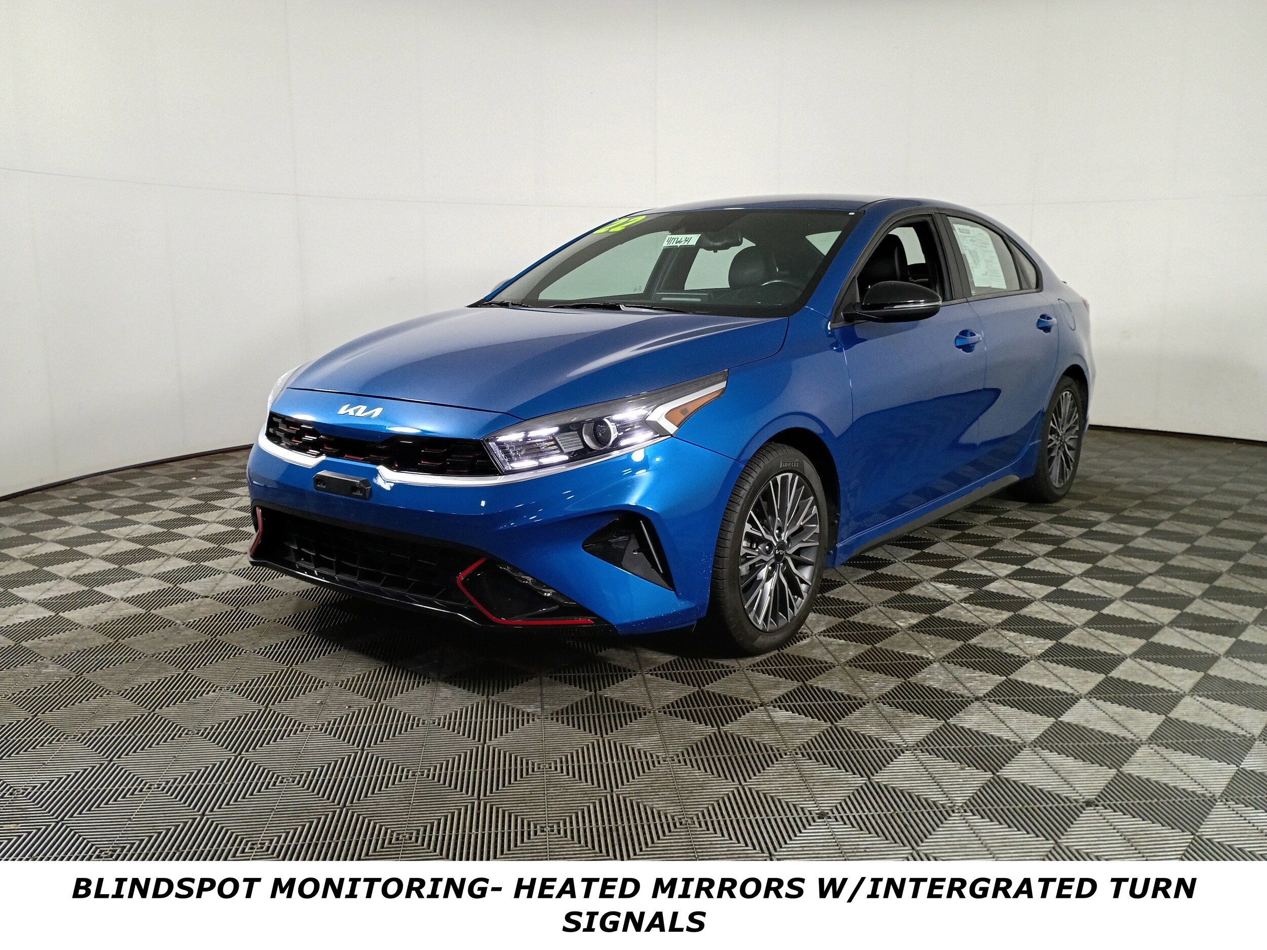 2022 Kia Forte GT-Line photo 2