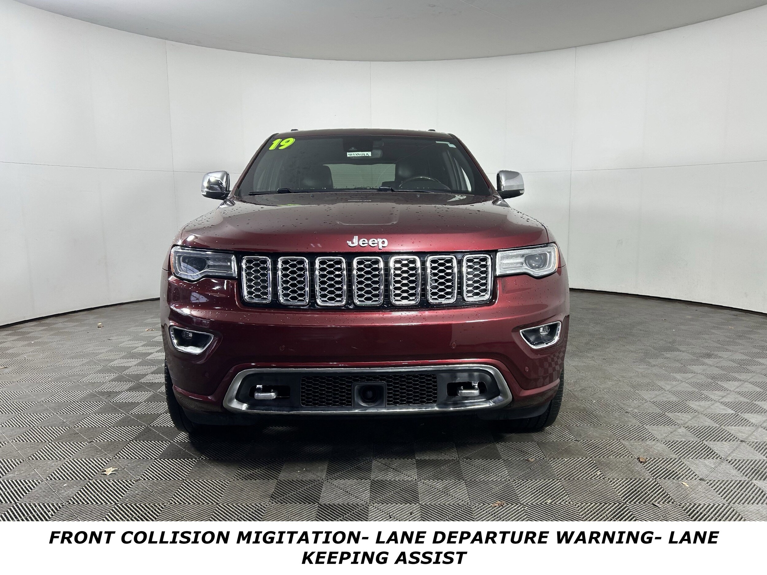 2019 Jeep Grand Cherokee Overland photo 2