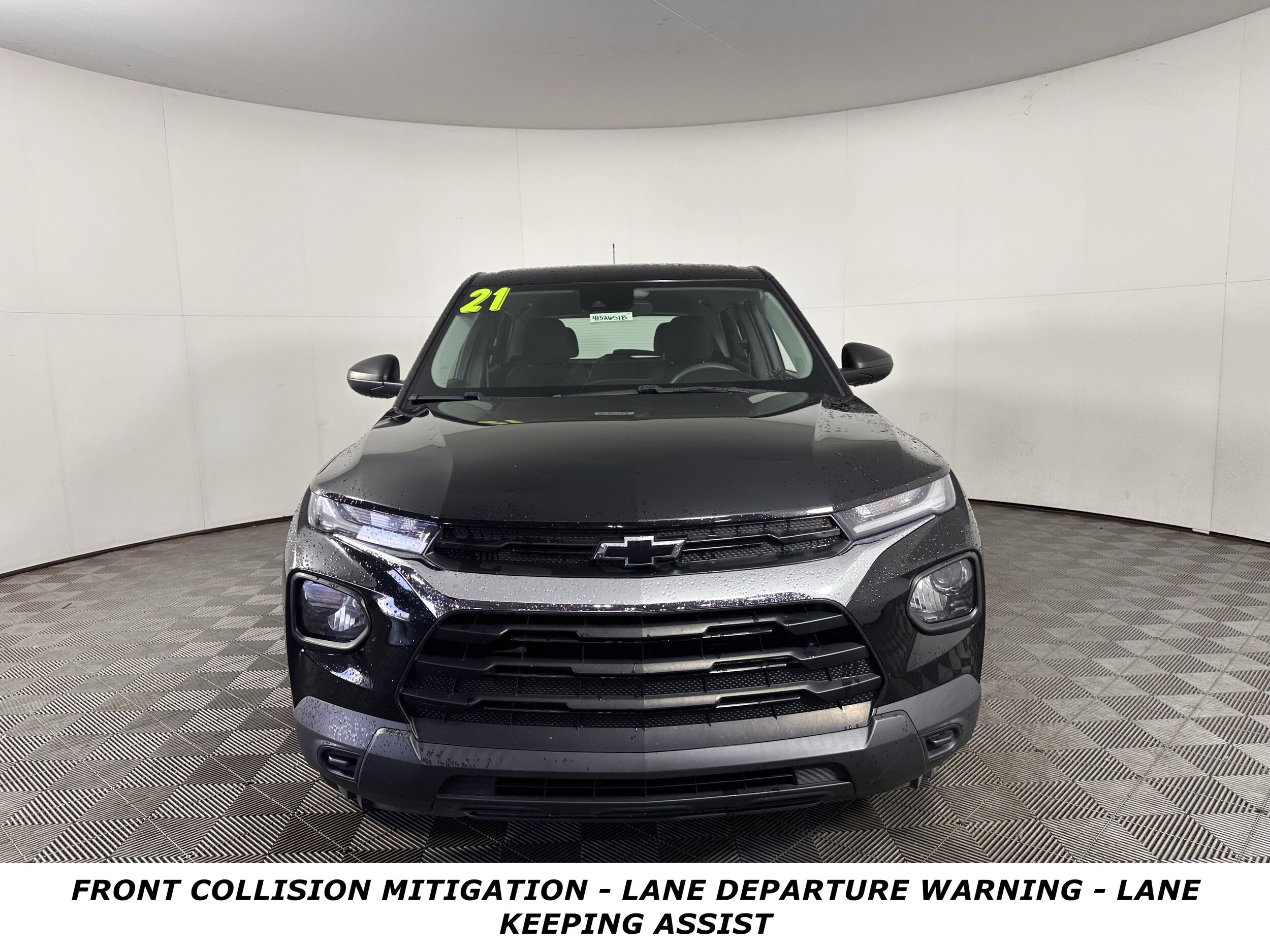2021 Chevrolet Trailblazer LS photo 2