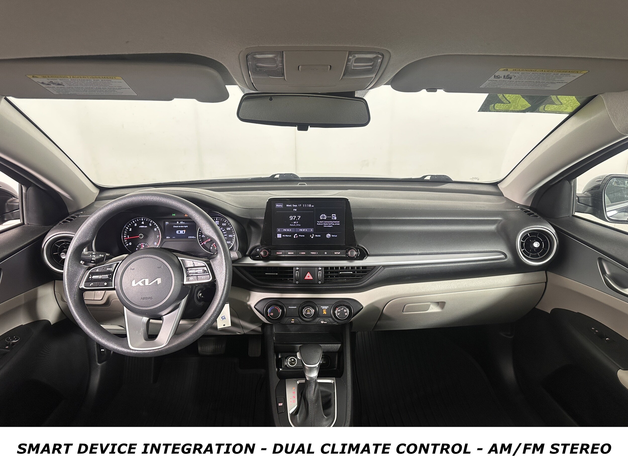 2022 Kia Forte LXS photo 3