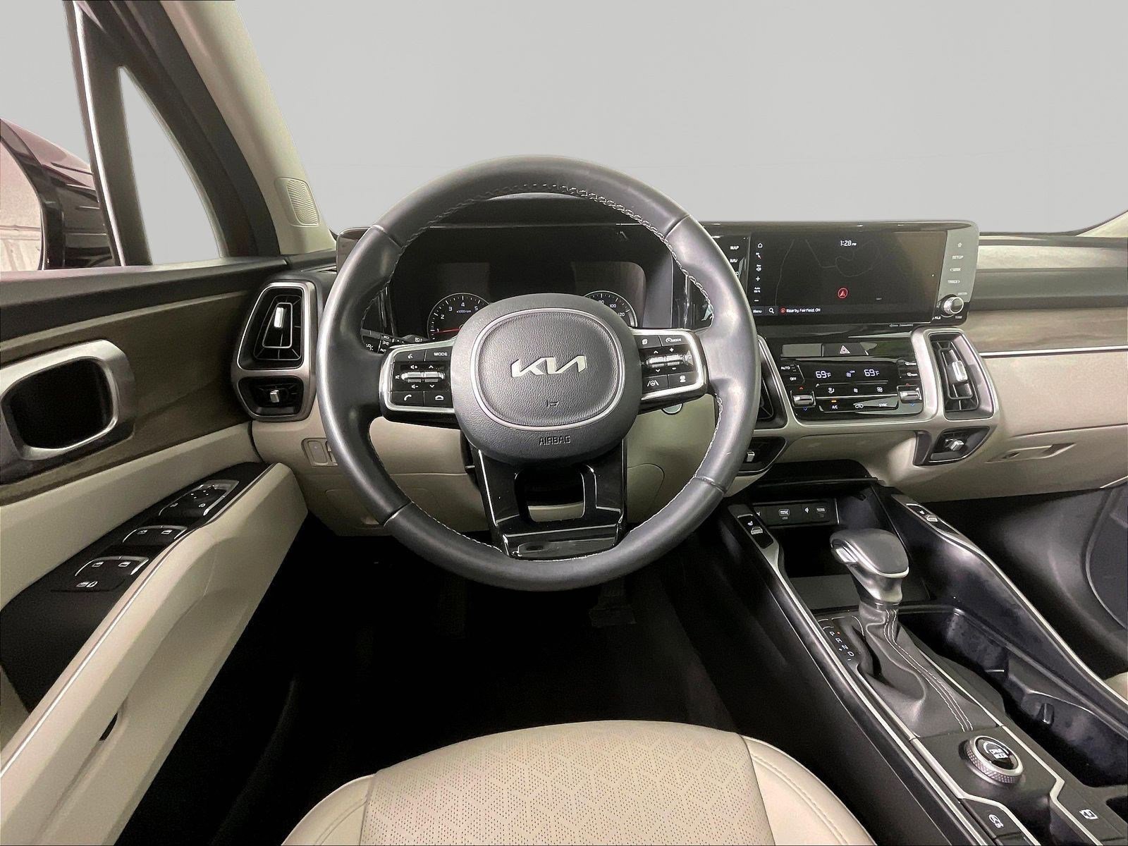 2023 Kia Sorento EX - Photo 8