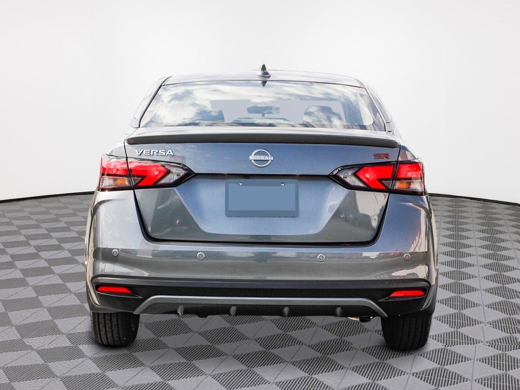 New 2025 Nissan Versa 1.6 SR Sedan