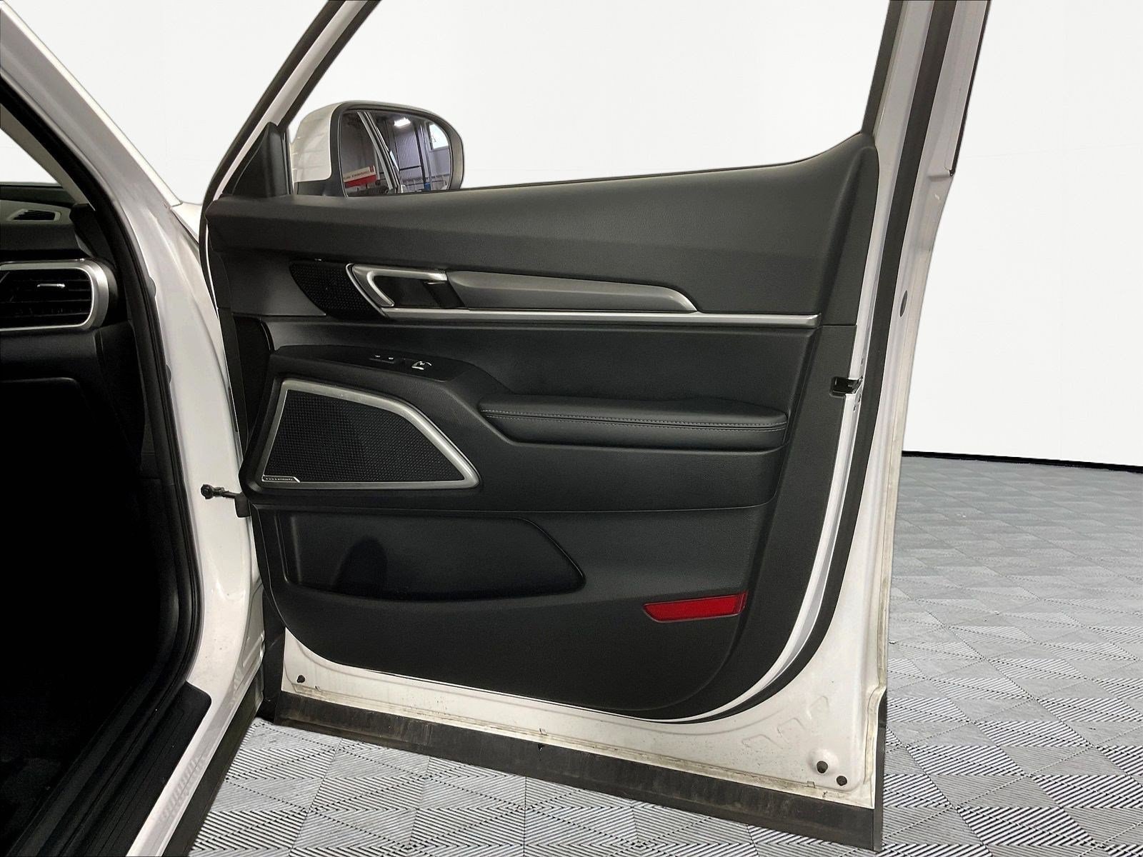 2024 Kia Telluride LX - Photo 31