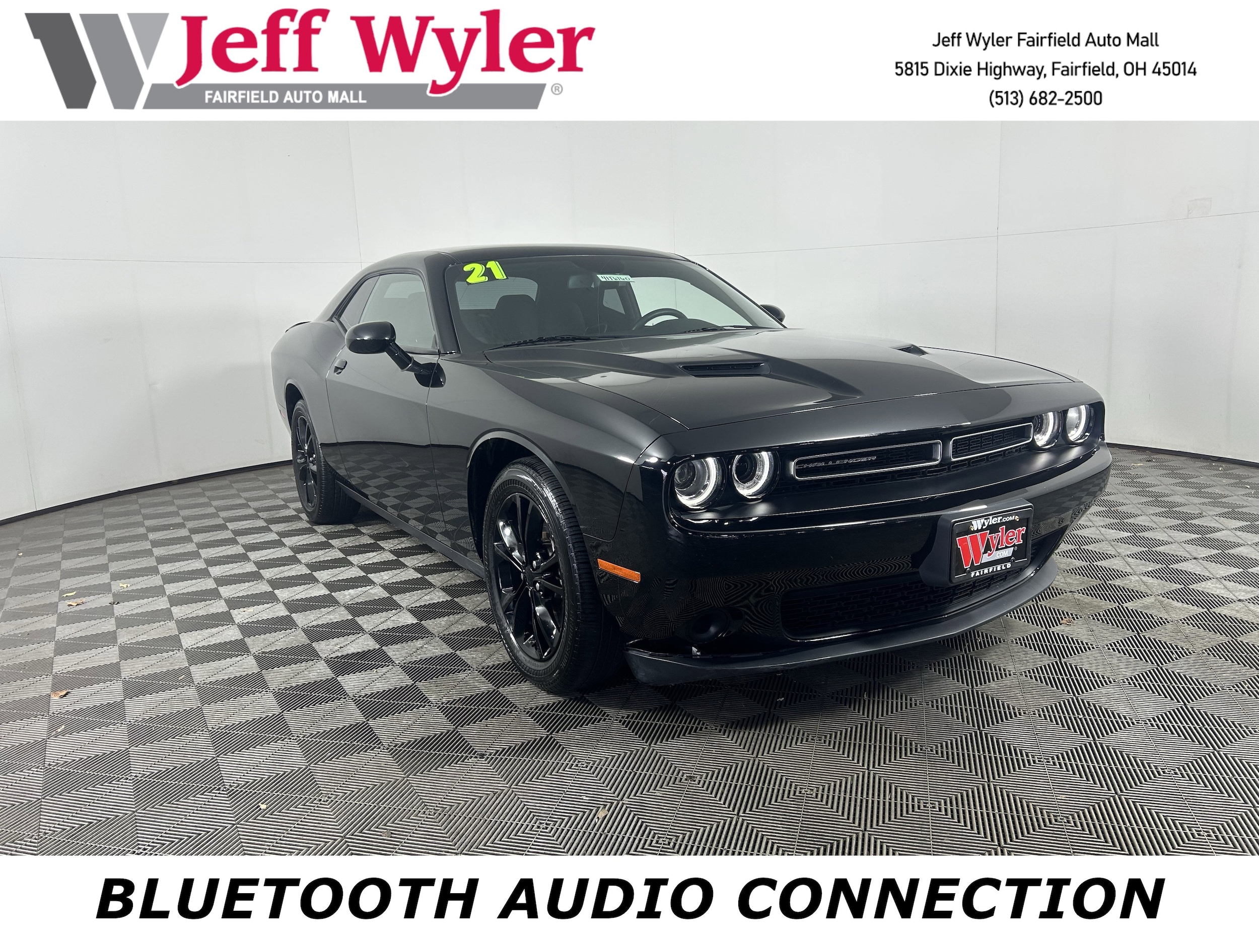 2021 Dodge Challenger SXT's photo