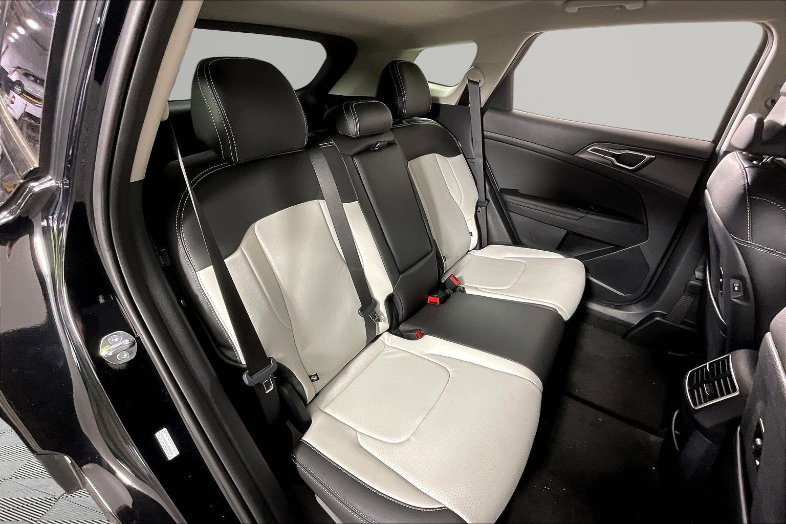 2026 Kia Sportage EX - Photo 19