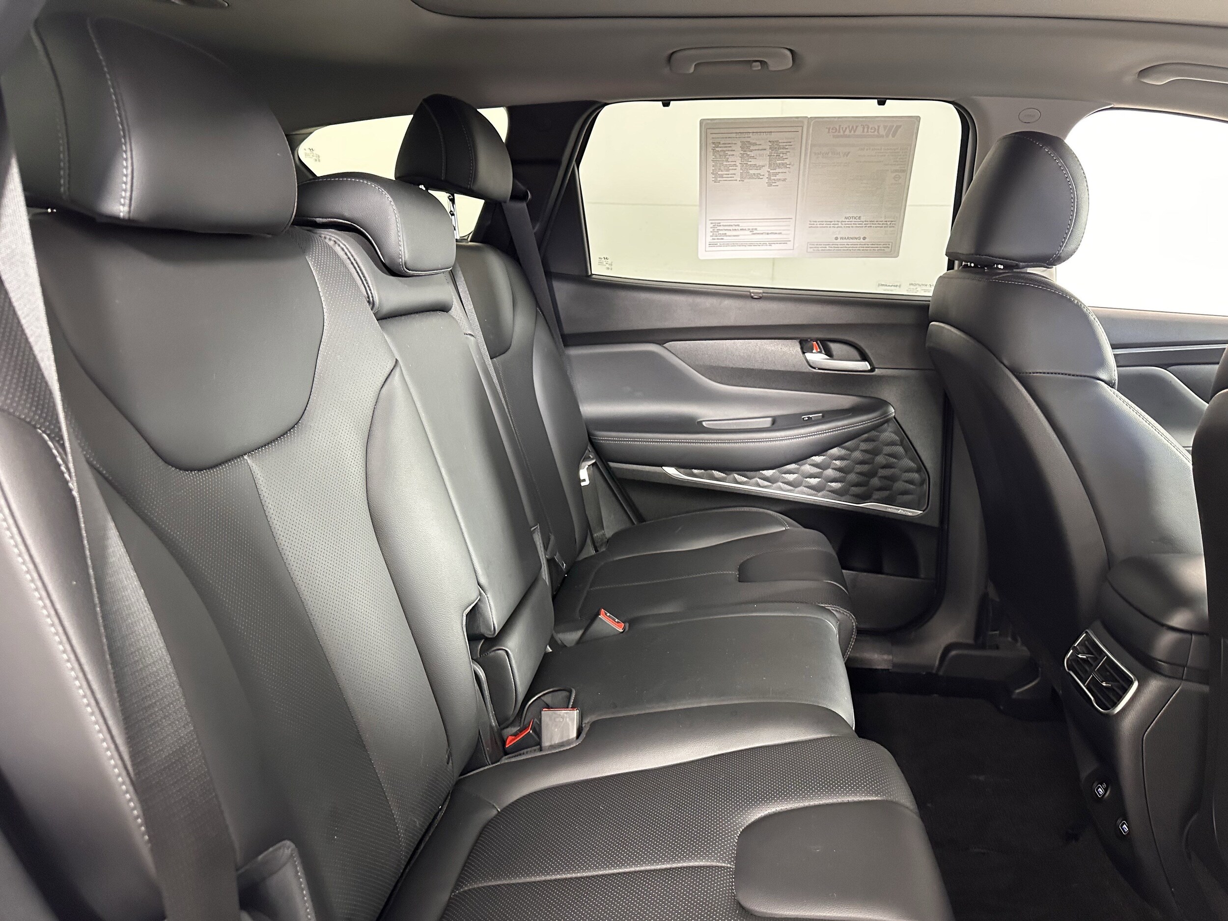 2023 Hyundai Santa Fe SEL Premium photo 3