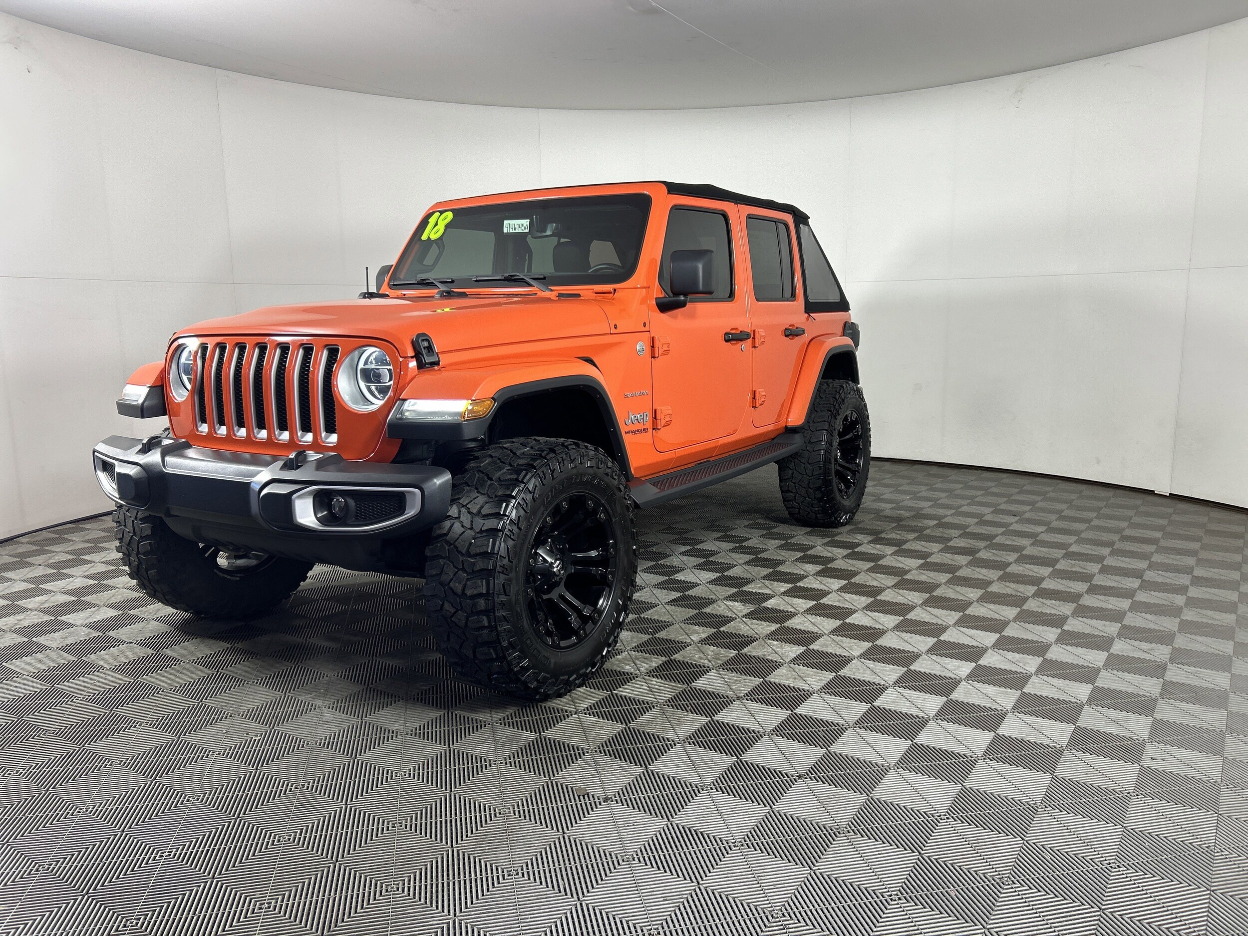 2018 Jeep Wrangler Unlimited Sahara photo 3
