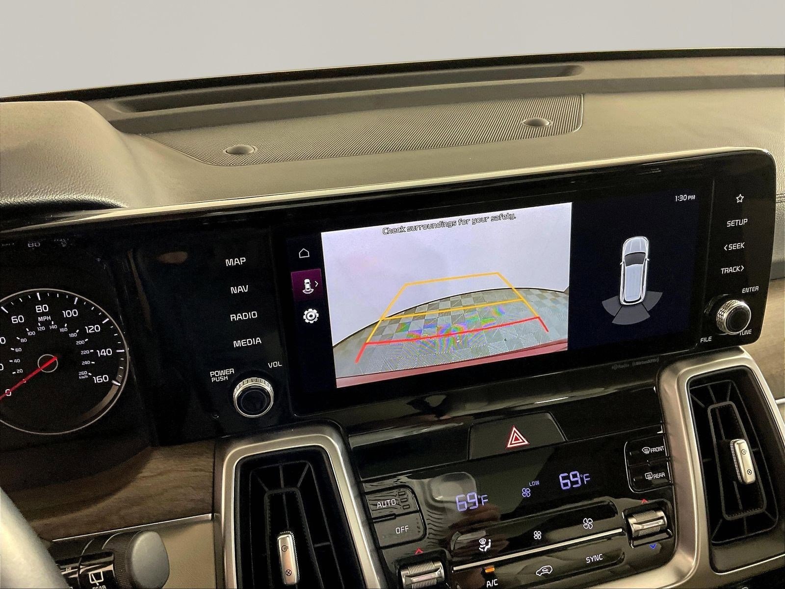 2023 Kia Sorento EX - Photo 14