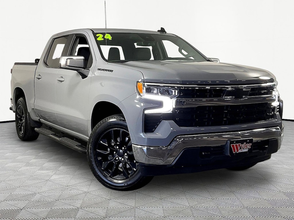 Used 2024 Chevrolet Silverado 1500 4WD Crew Cab 147 LT w/1LT Truck Crew Cab