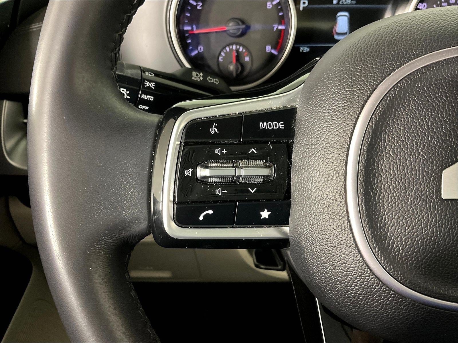 2023 Kia Carnival LX Seat Pkg - Photo 14