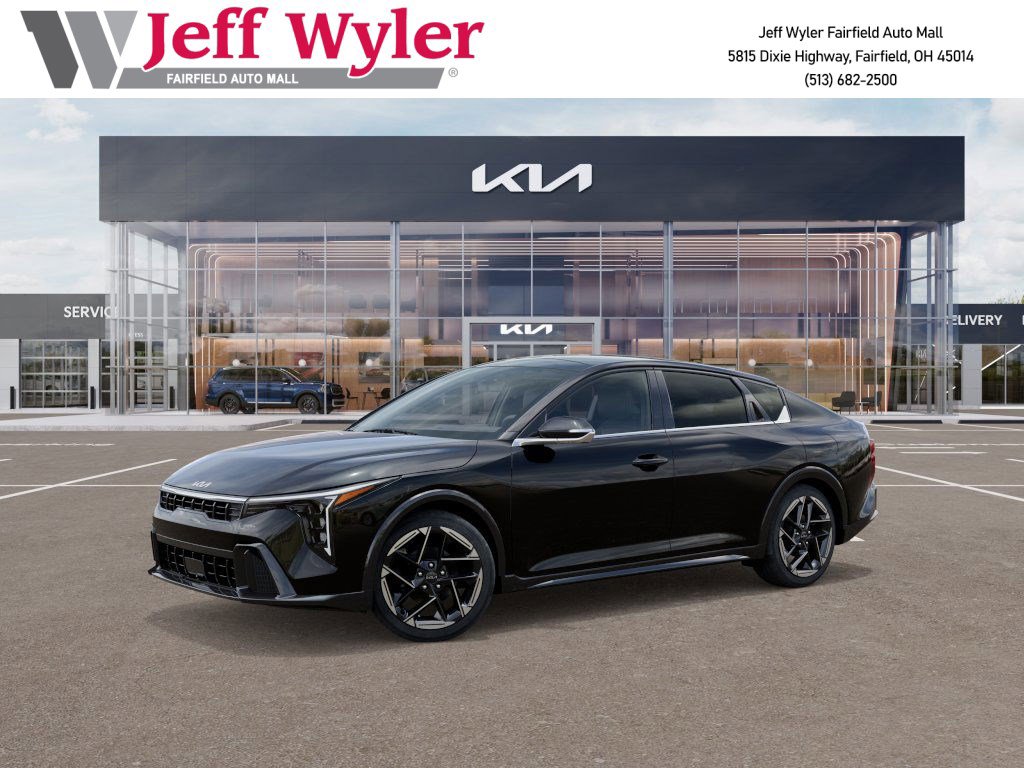 2025 Kia K4 GT-Line photo 3