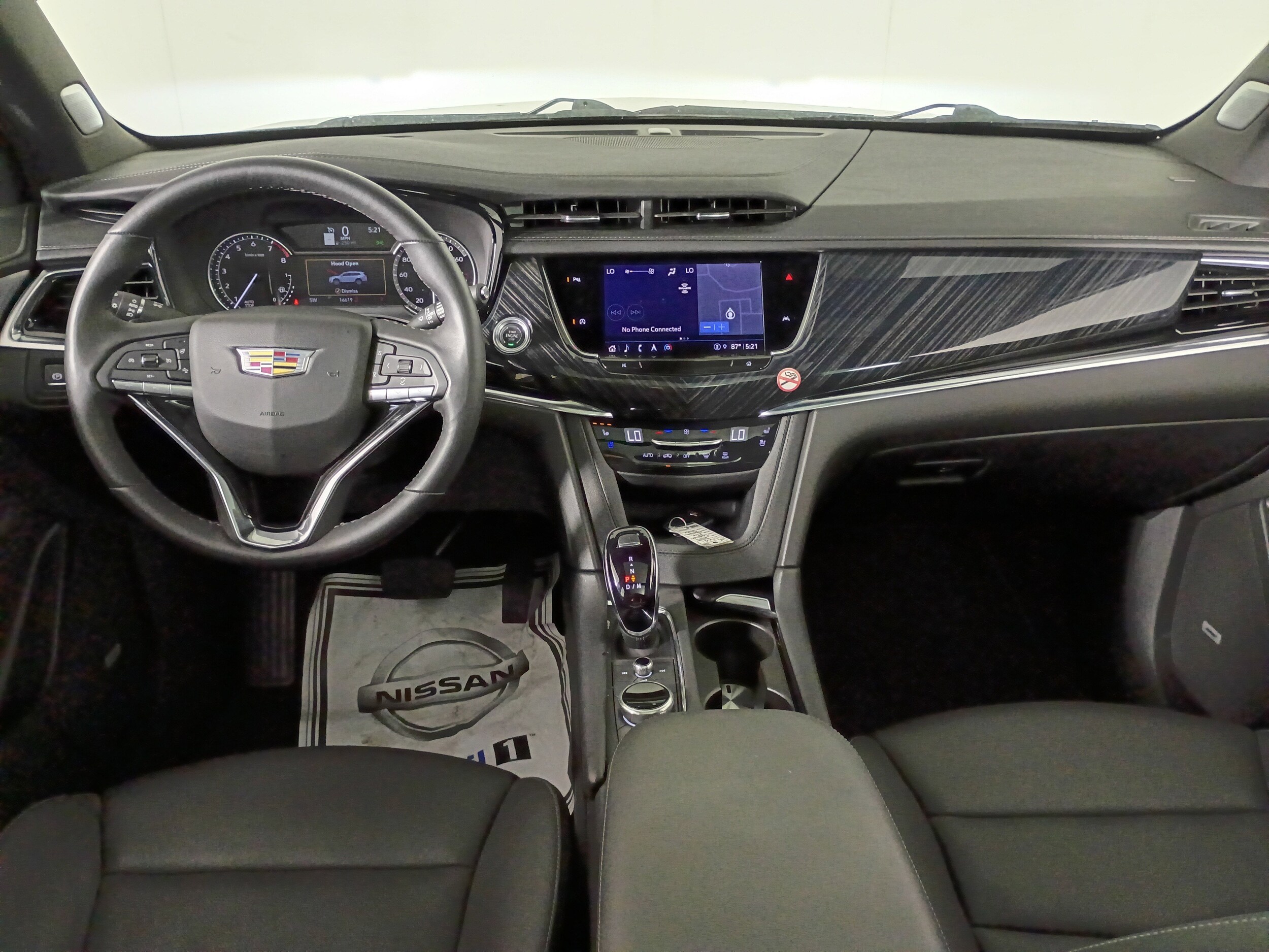 2025 Cadillac XT6 Premium Luxury photo 2