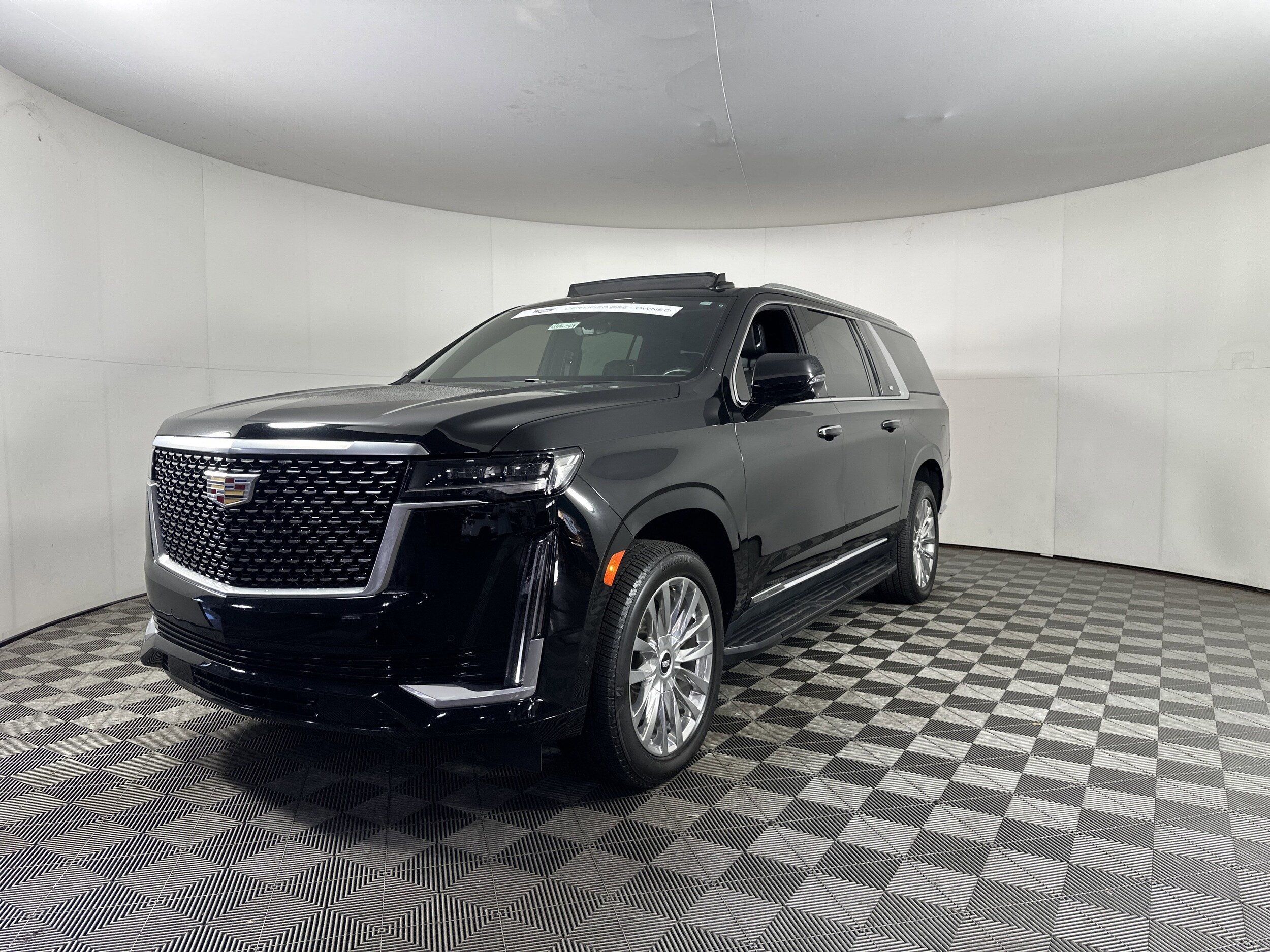 2021 Cadillac Escalade ESV Premium Luxury photo 2