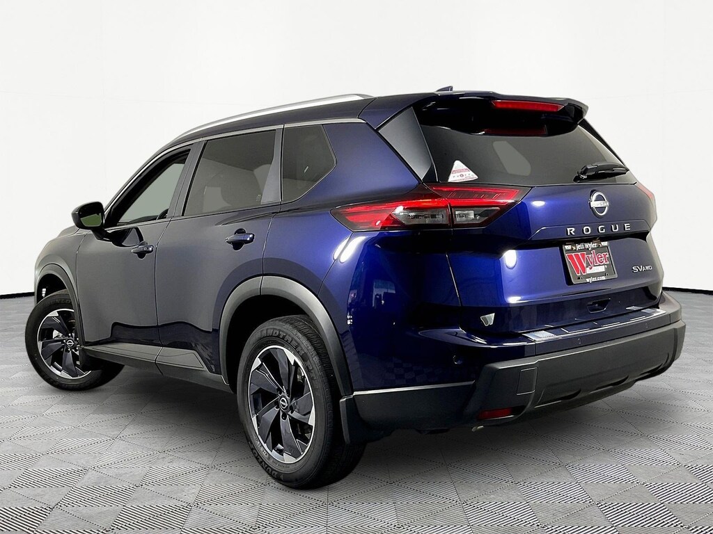 Used 2024 Nissan Rogue AWD SV SUV