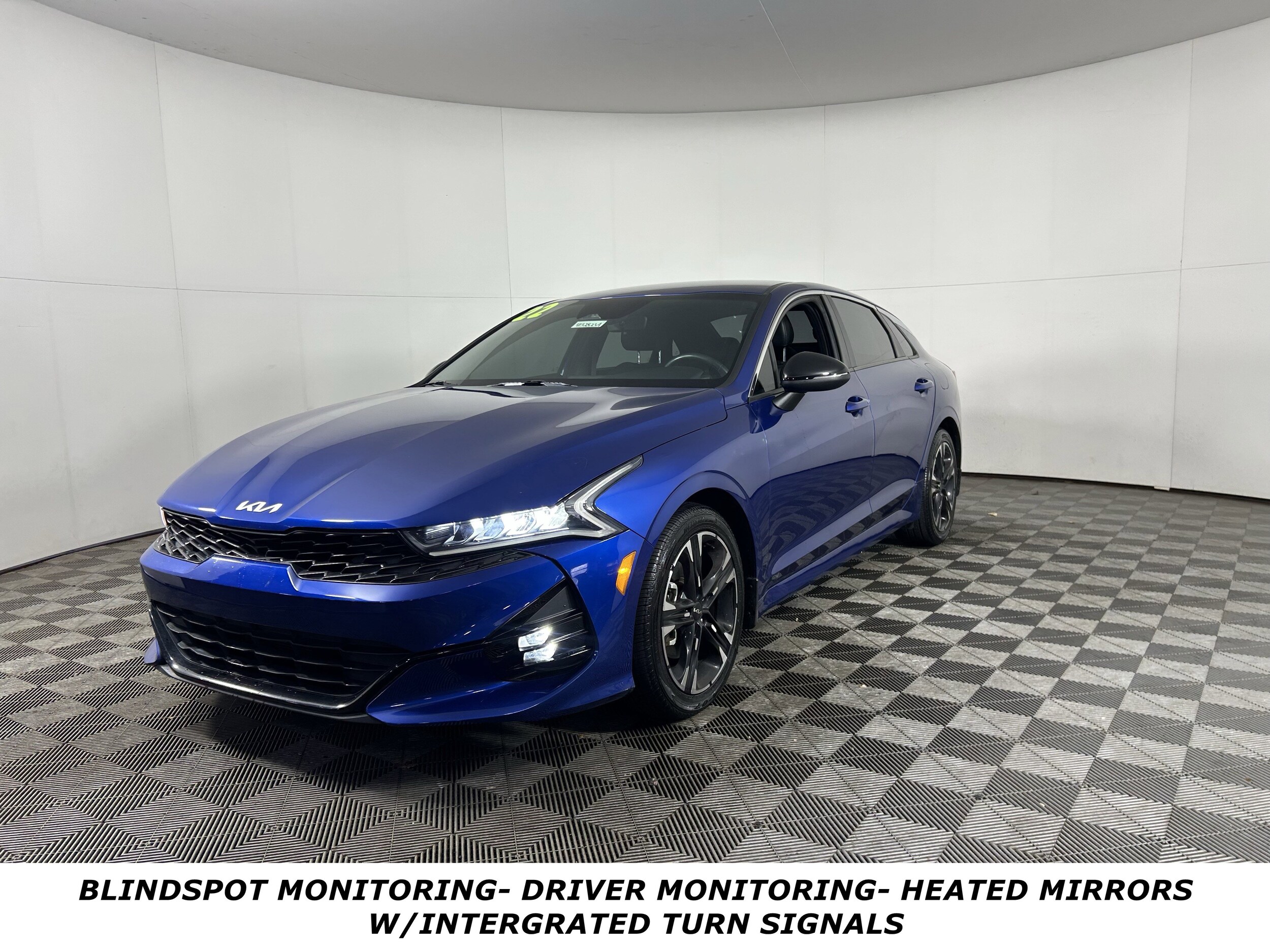 2022 Kia K5 GT-Line photo 2