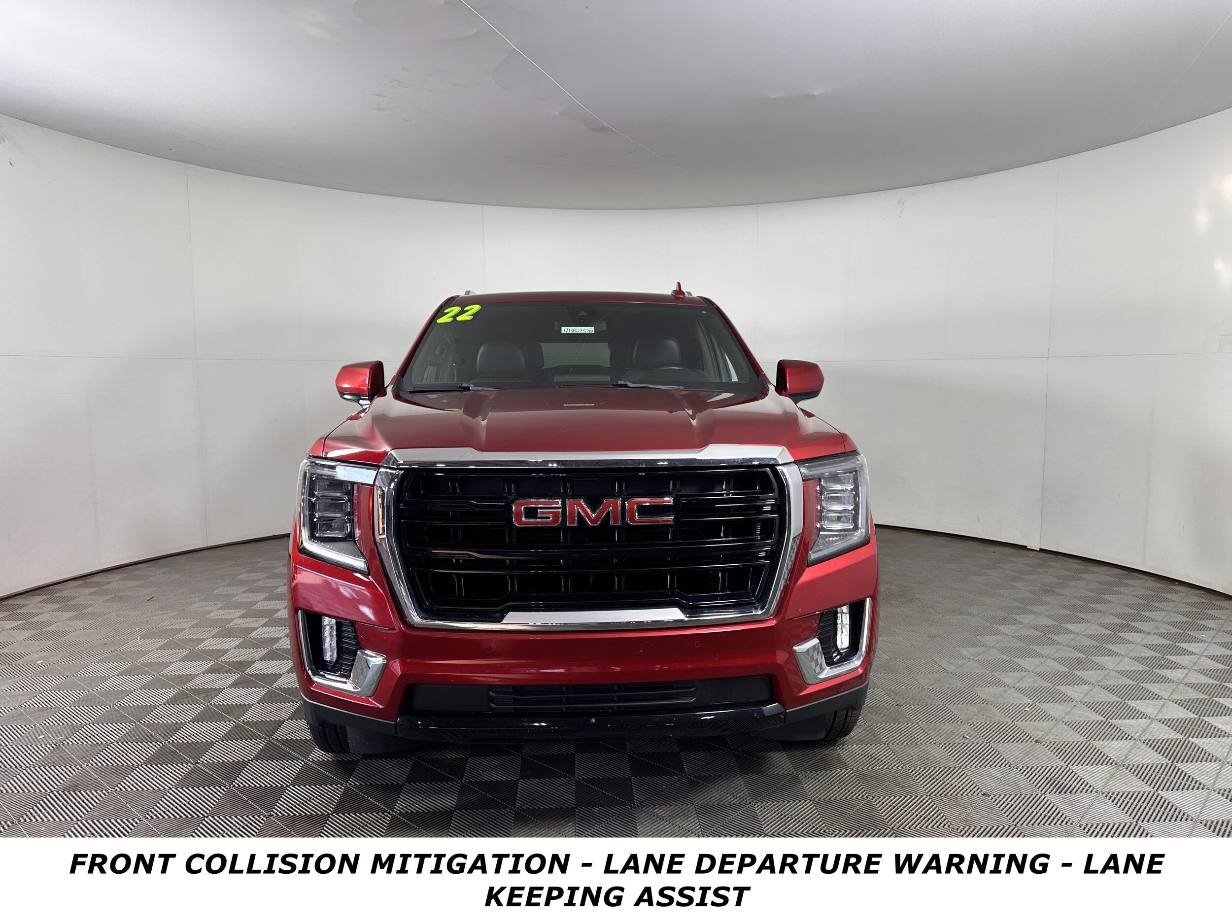 2022 Gmc Yukon SLE photo 2