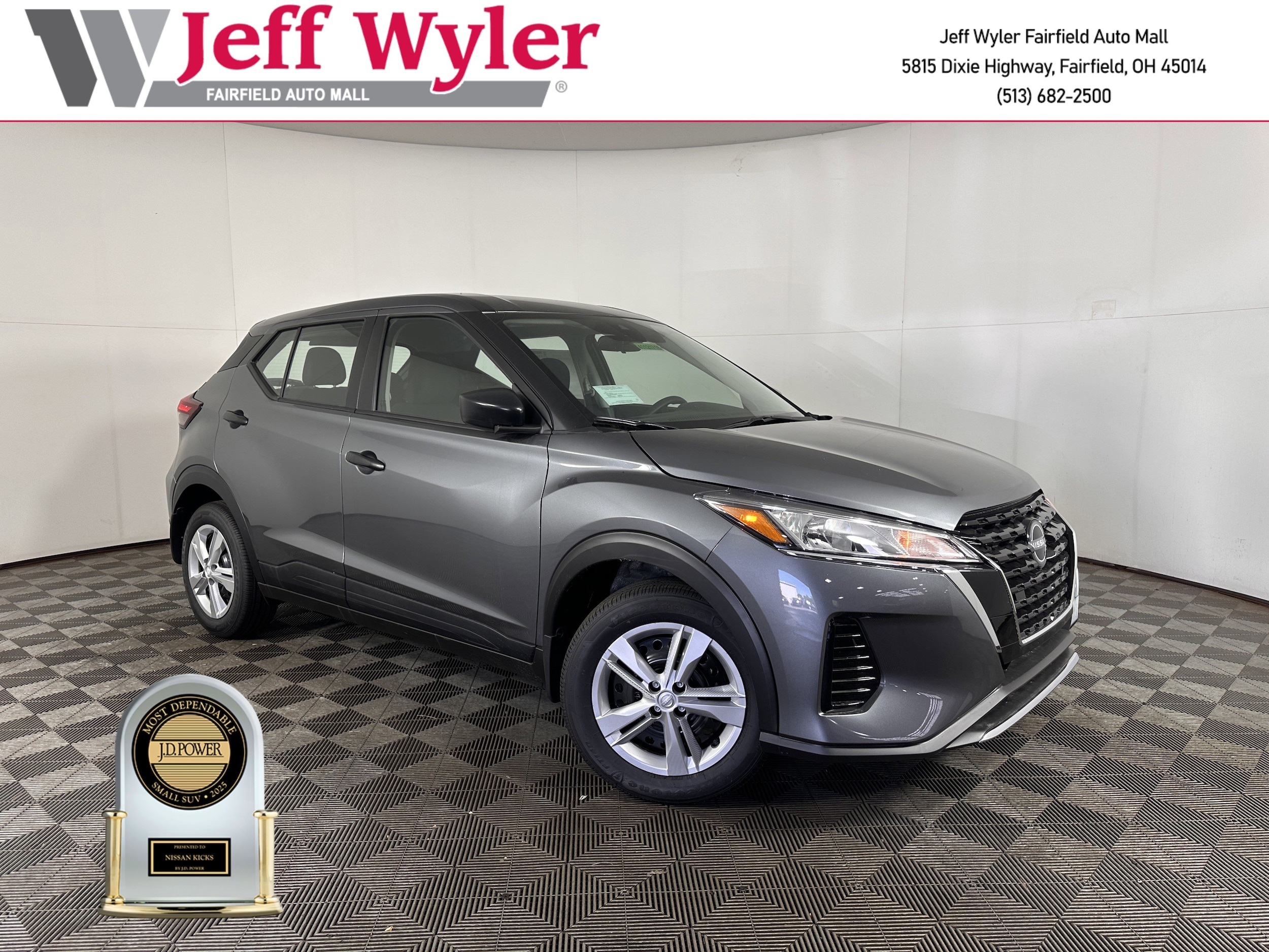 2025 Nissan KICKS PLAY Base's photo