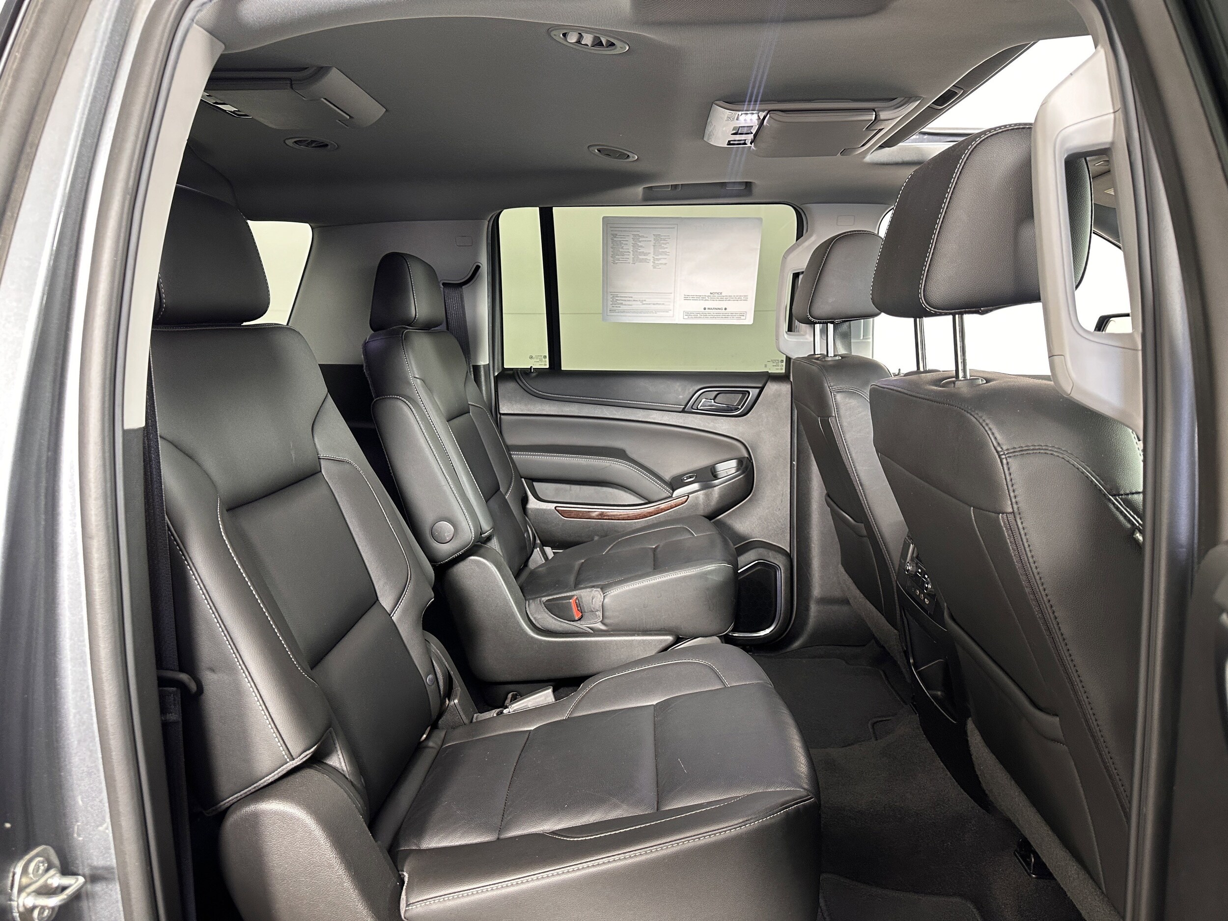 2019 Gmc Yukon XL SLT photo 2