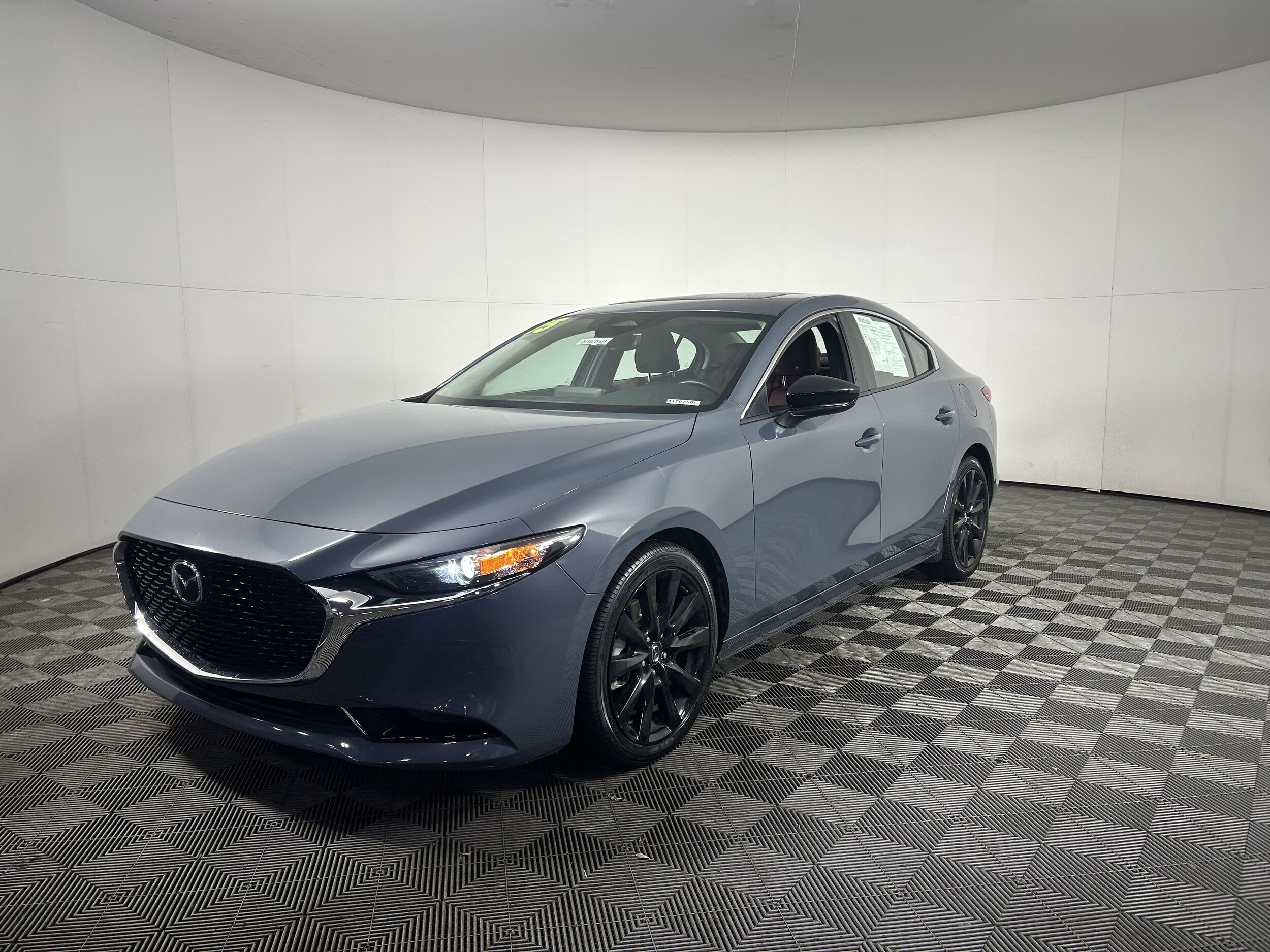 2025 Mazda Mazda3 Sedan 2.5 s Carbon photo 3