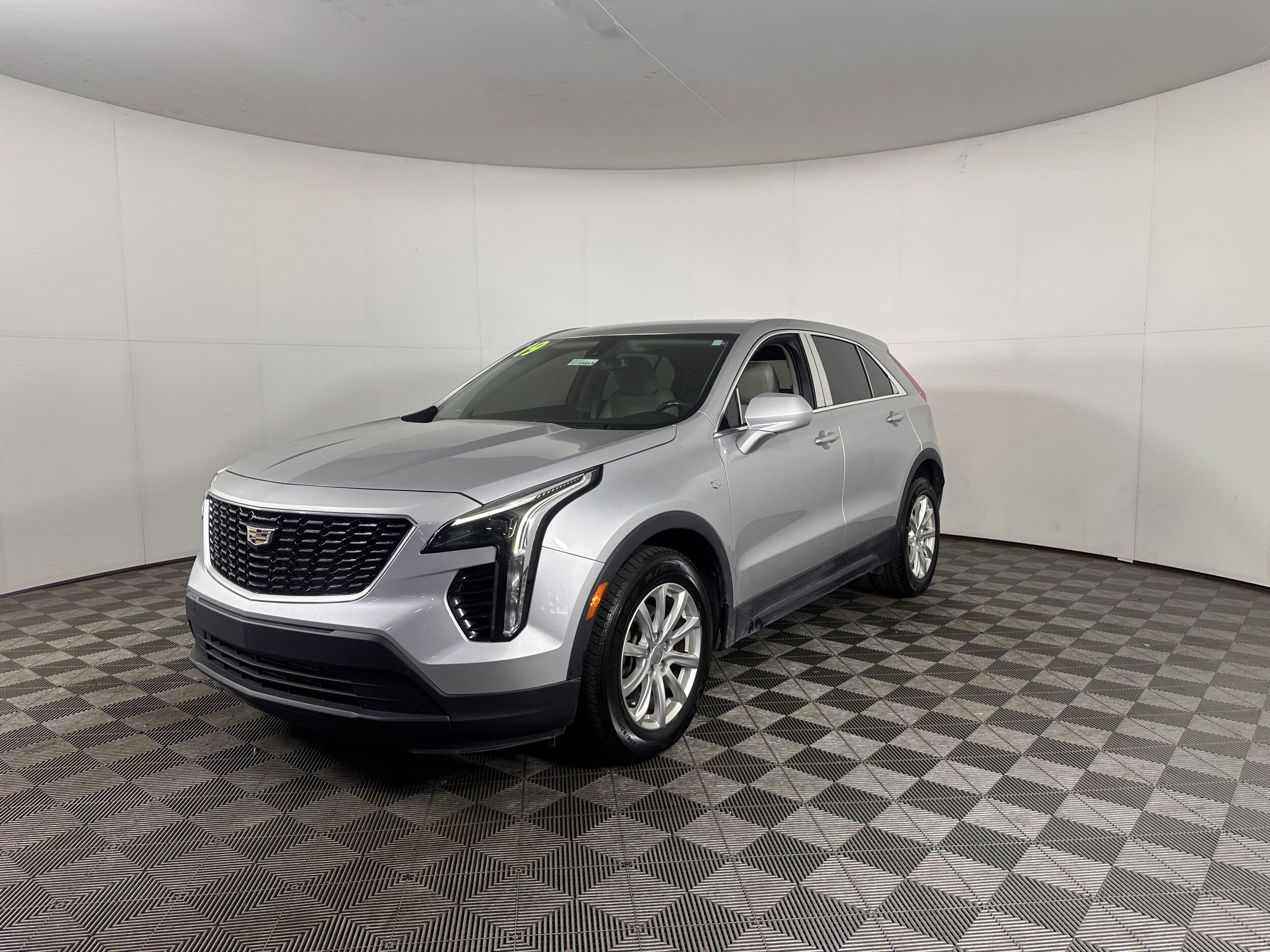 2019 Cadillac XT4 Luxury photo 3