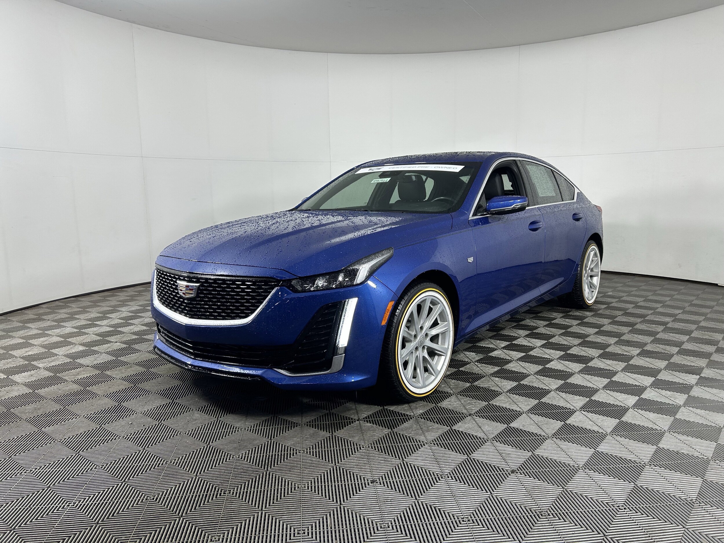 2023 Cadillac CT5 Luxury photo 2