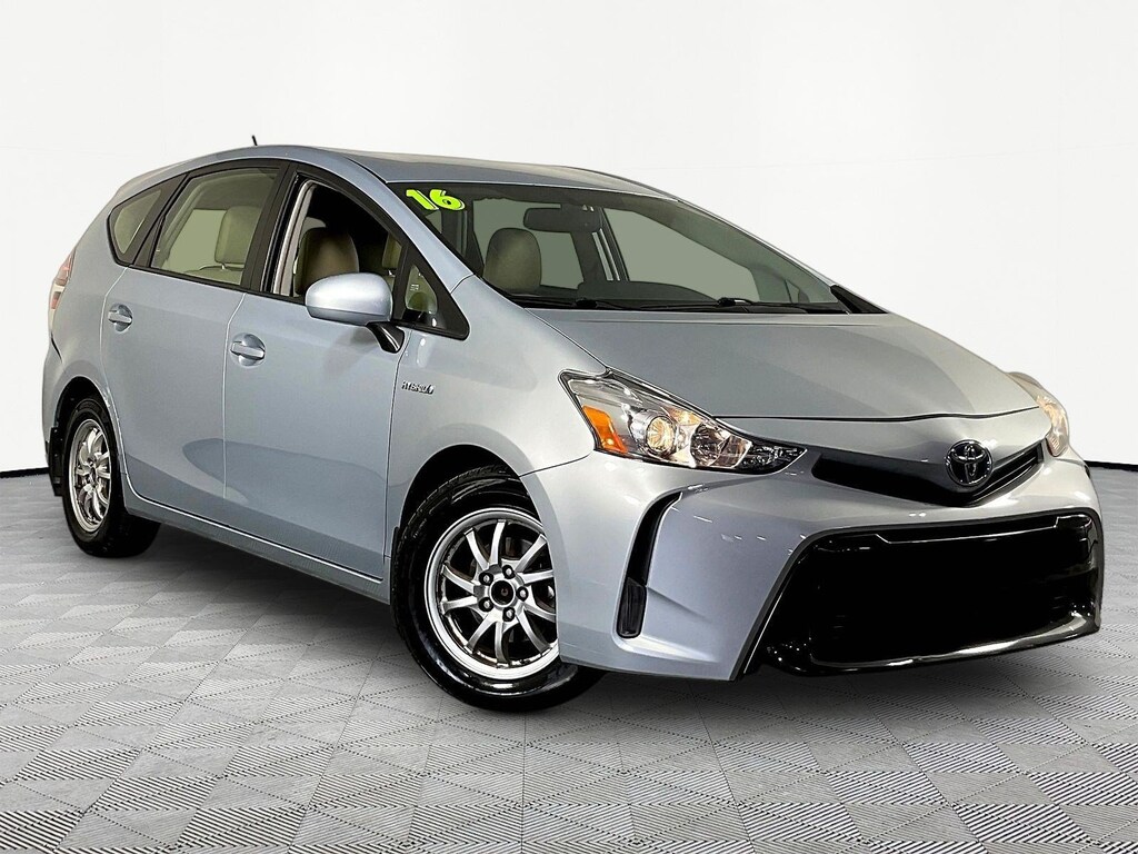 Used 2016 Toyota Prius v 5dr Wgn Two Wagon