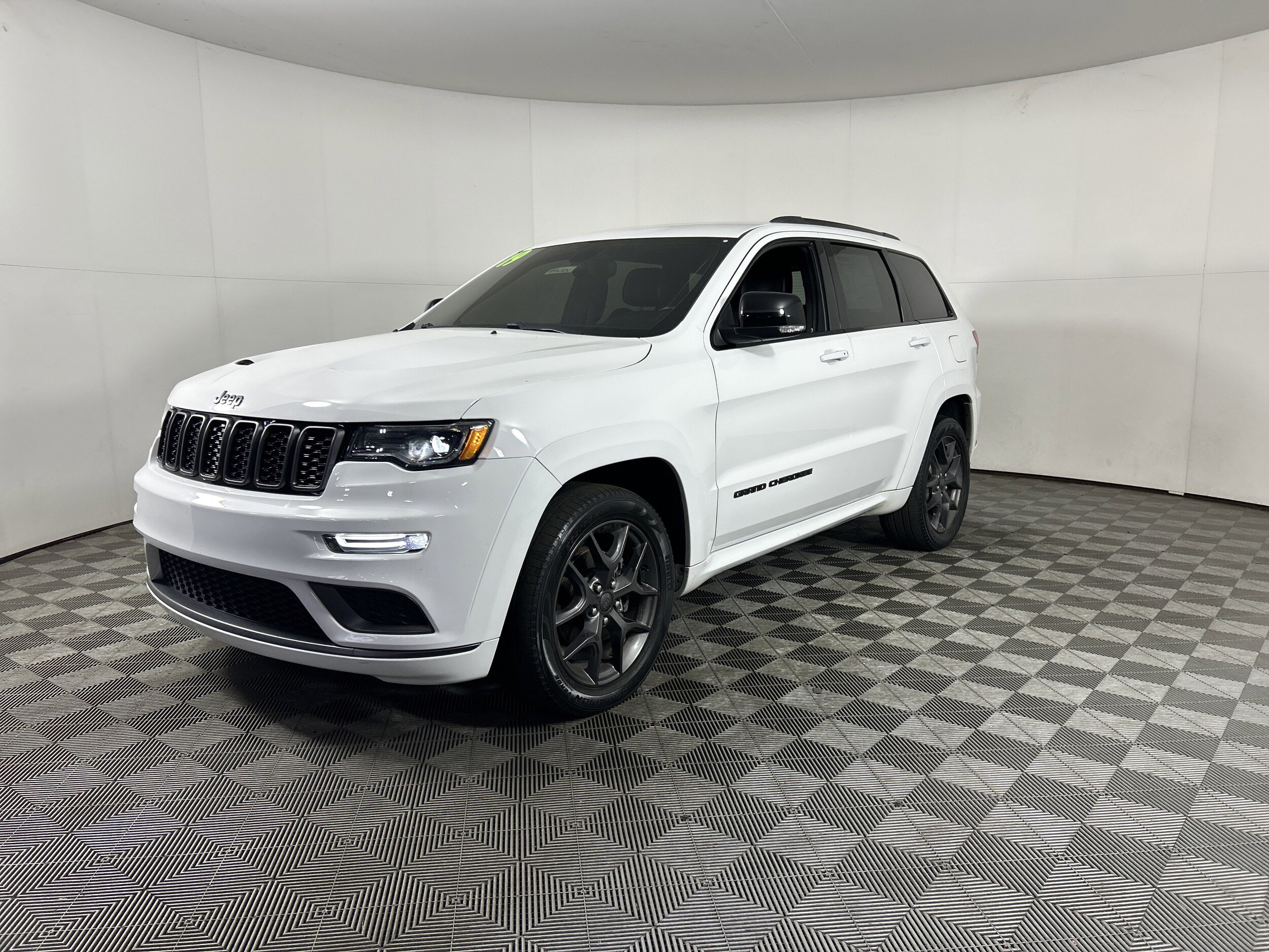 2019 Jeep Grand Cherokee Limited photo 3