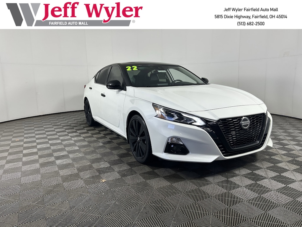 Used 2022 Nissan Altima 2.5 SR Sedan Sedan