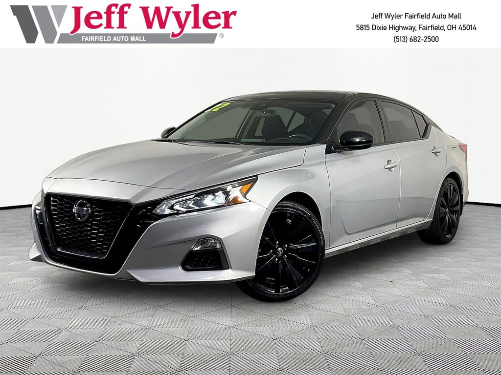 Used 2022 Nissan Altima 2.5 SR Sedan Sedan
