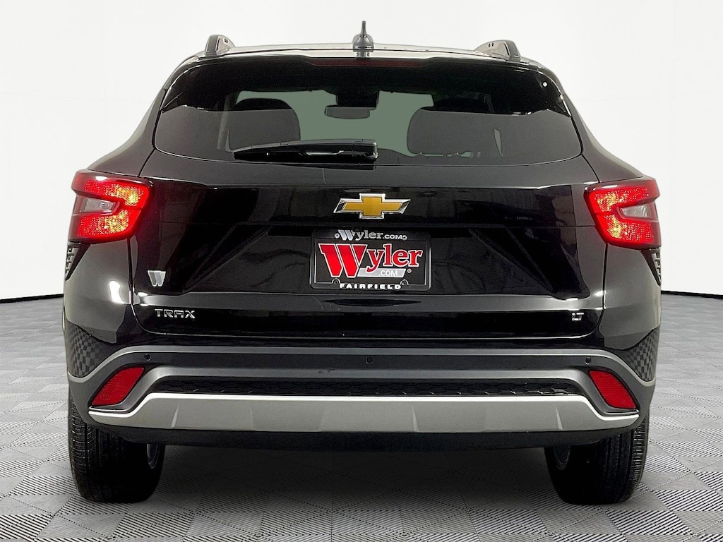 Used 2024 Chevrolet Trax FWD 4dr LT SUV