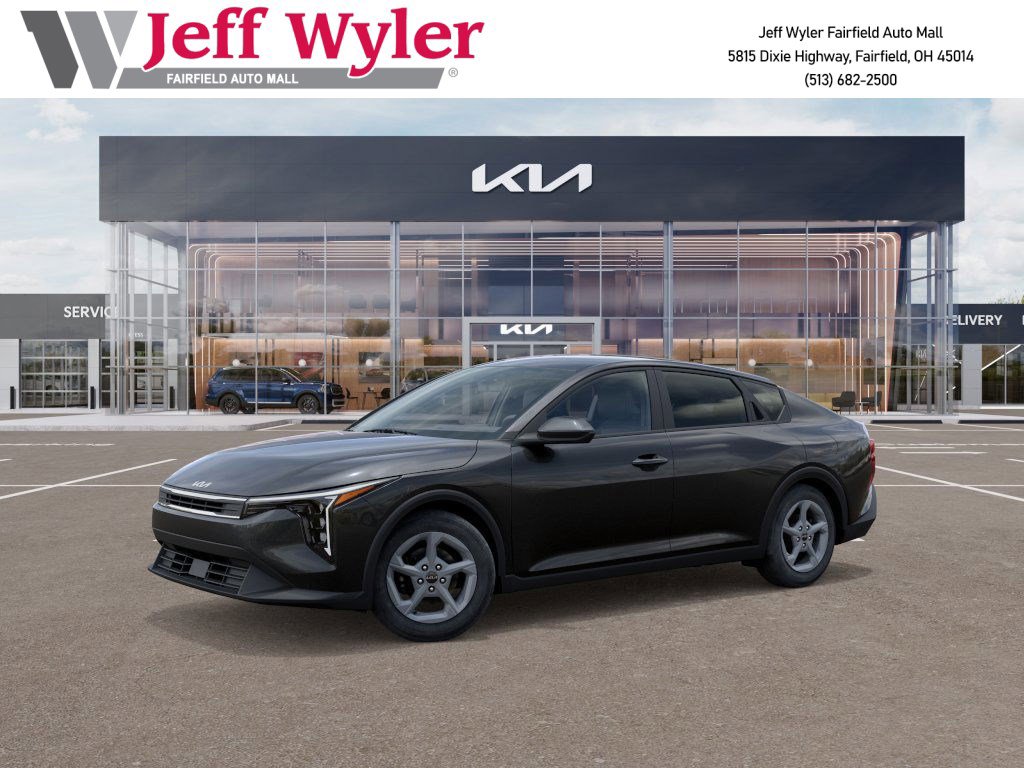 2025 Kia K4 LXS photo 3