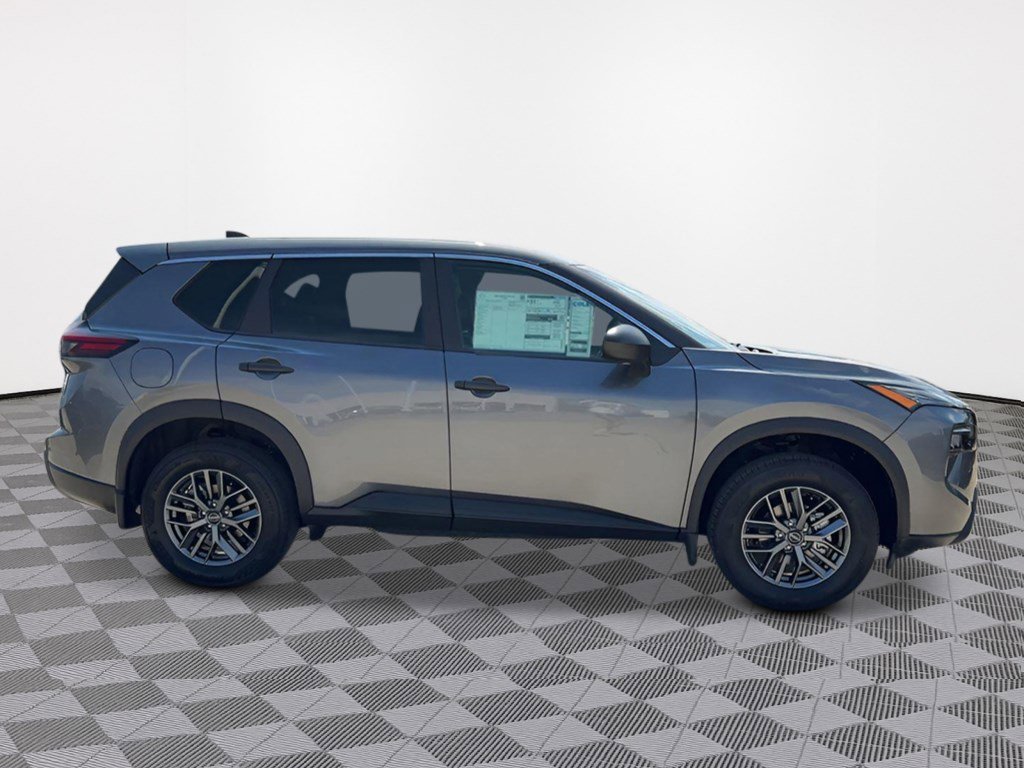 2026 Nissan Rogue S photo 2