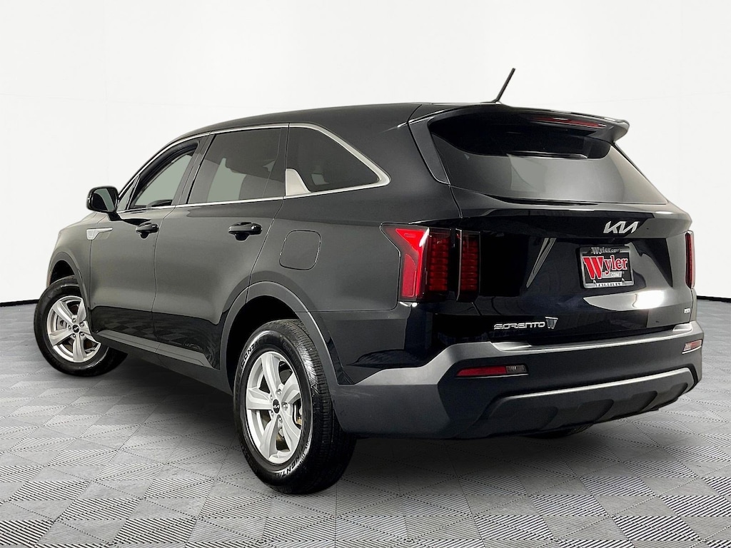 Certified 2023 Kia Sorento LX AWD SUV