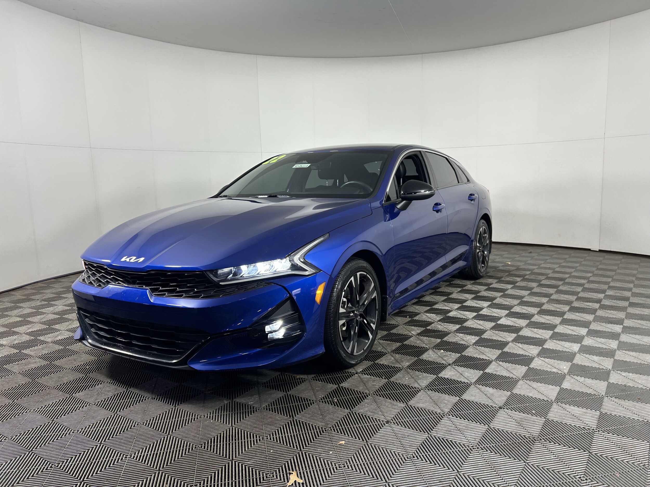 2022 Kia K5 GT-Line photo 3