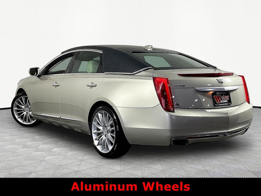 Used 2016 CADILLAC XTS 4dr Sdn Luxury Collection FWD Sedan