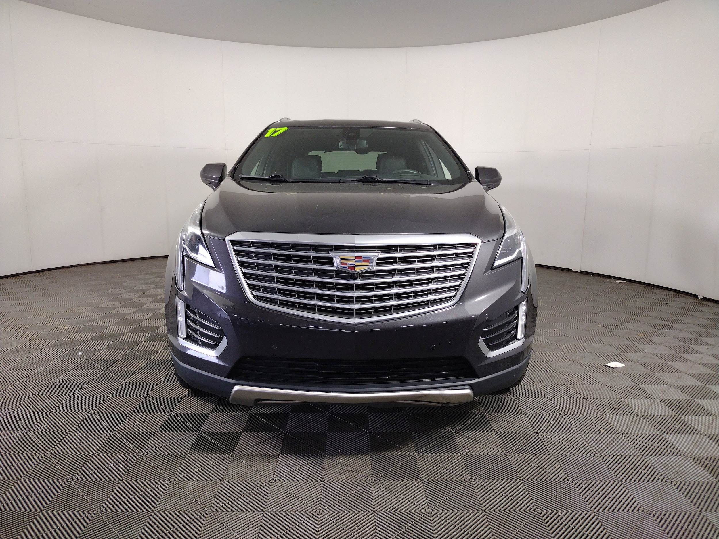 Used 2017 Cadillac XT5 Platinum with VIN 1GYKNFRS4HZ117115 for sale in Fairfield, OH